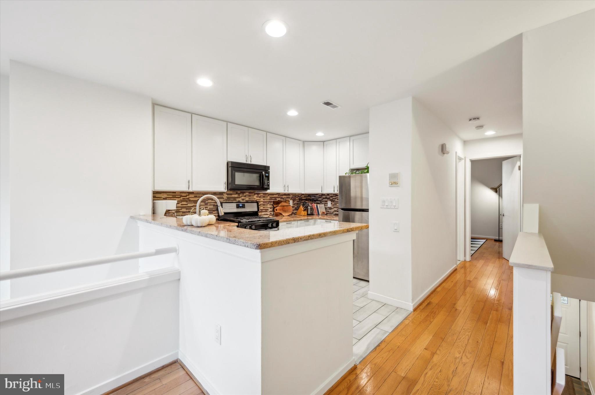 FAIRMOUNT - Residential