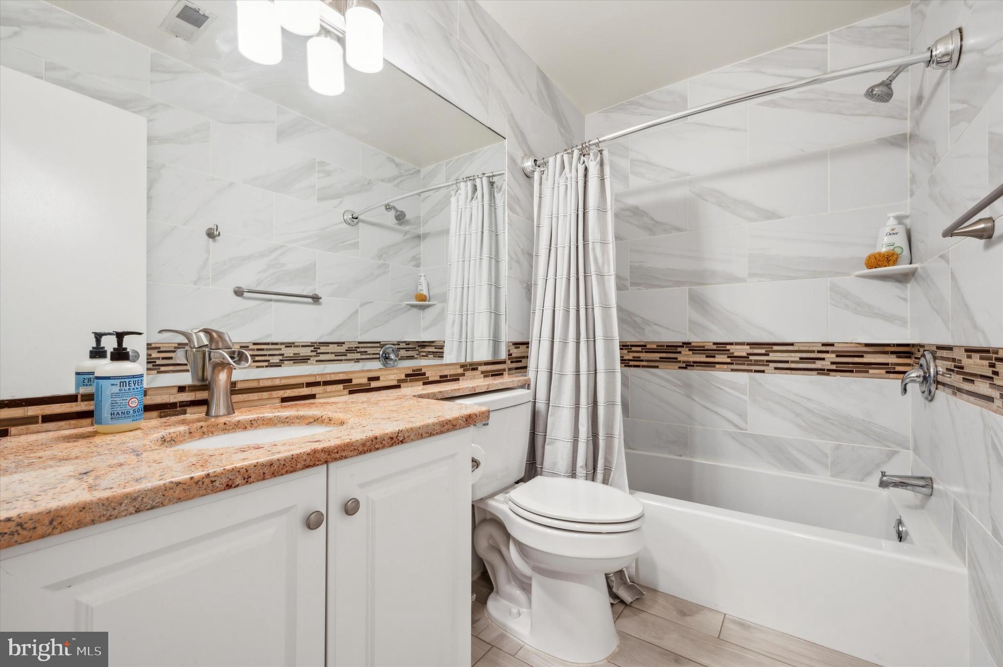 FAIRMOUNT - Residential