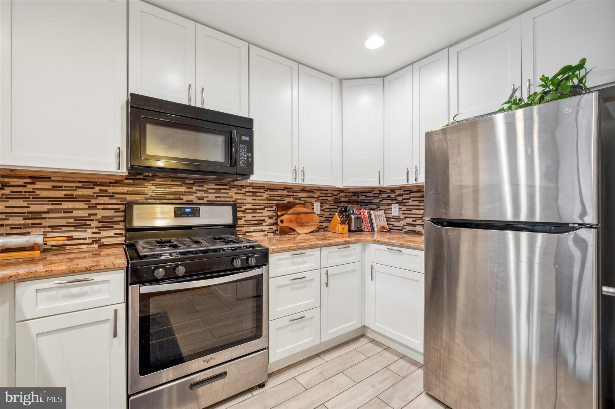 FAIRMOUNT - Residential