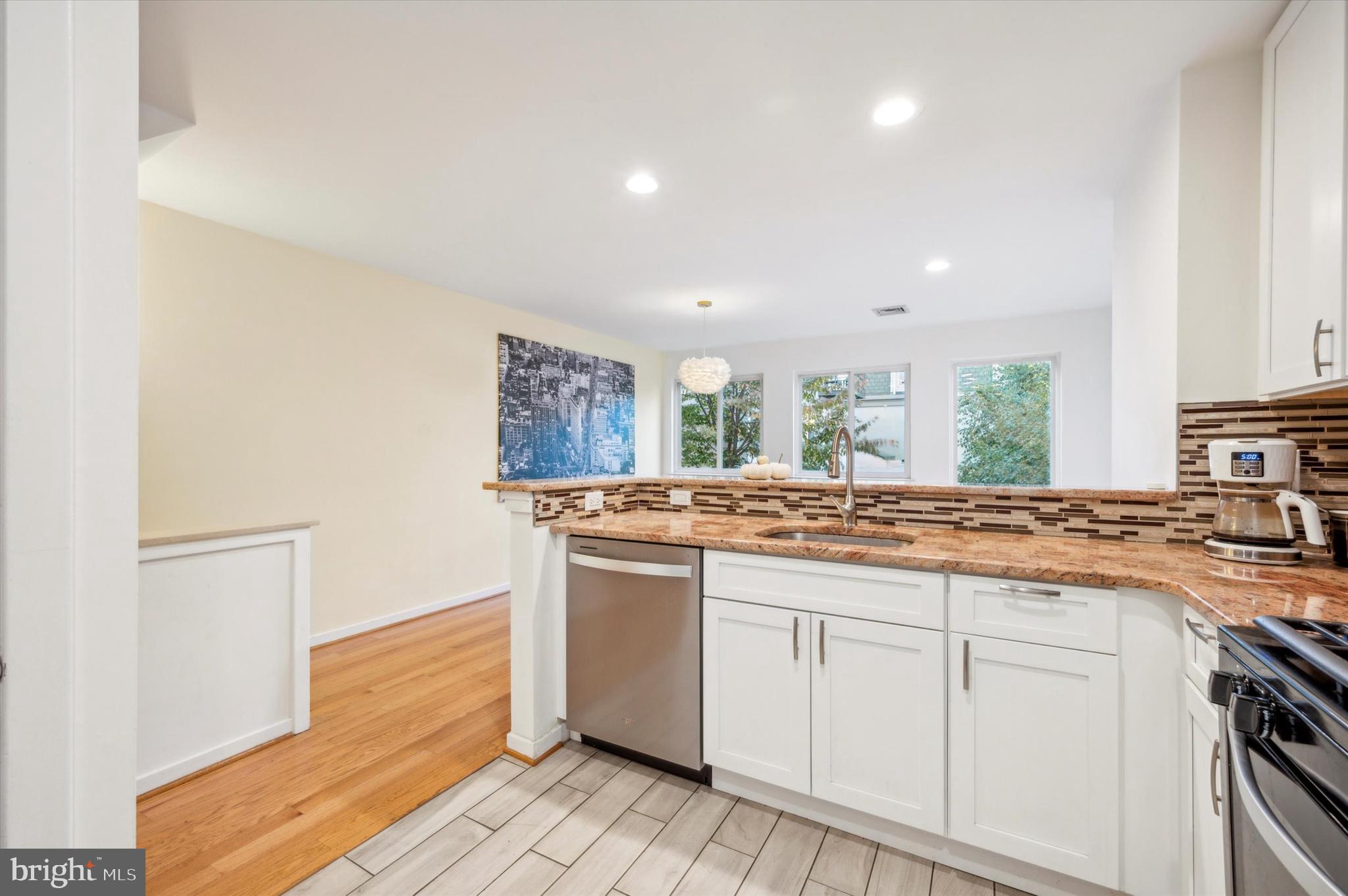 FAIRMOUNT - Residential