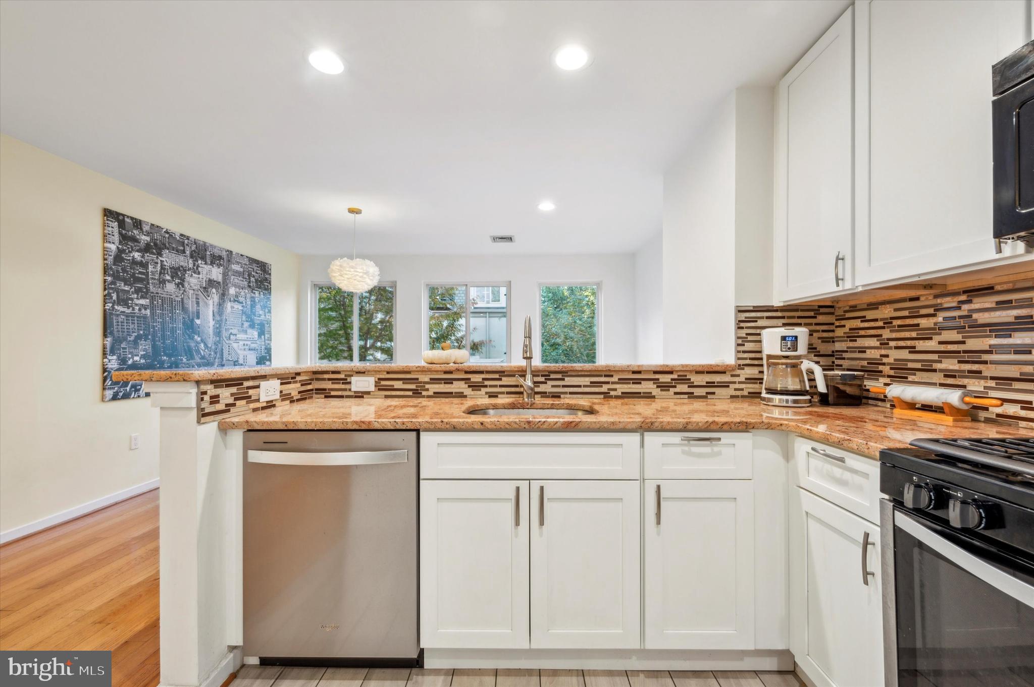 FAIRMOUNT - Residential