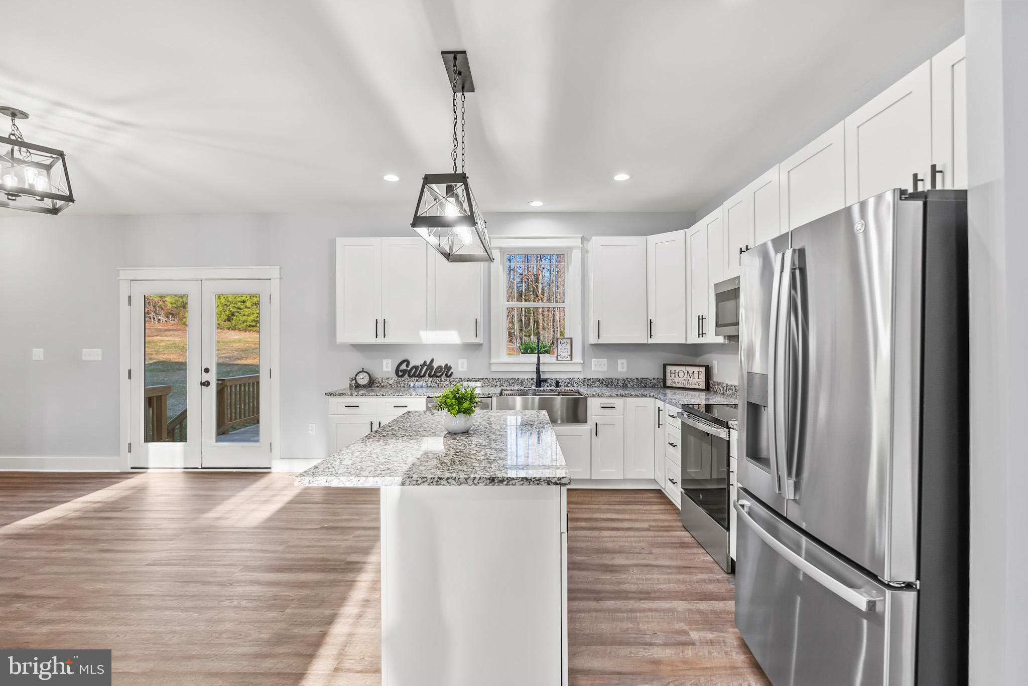 LAKE COUNTRY ESTATES - Residential