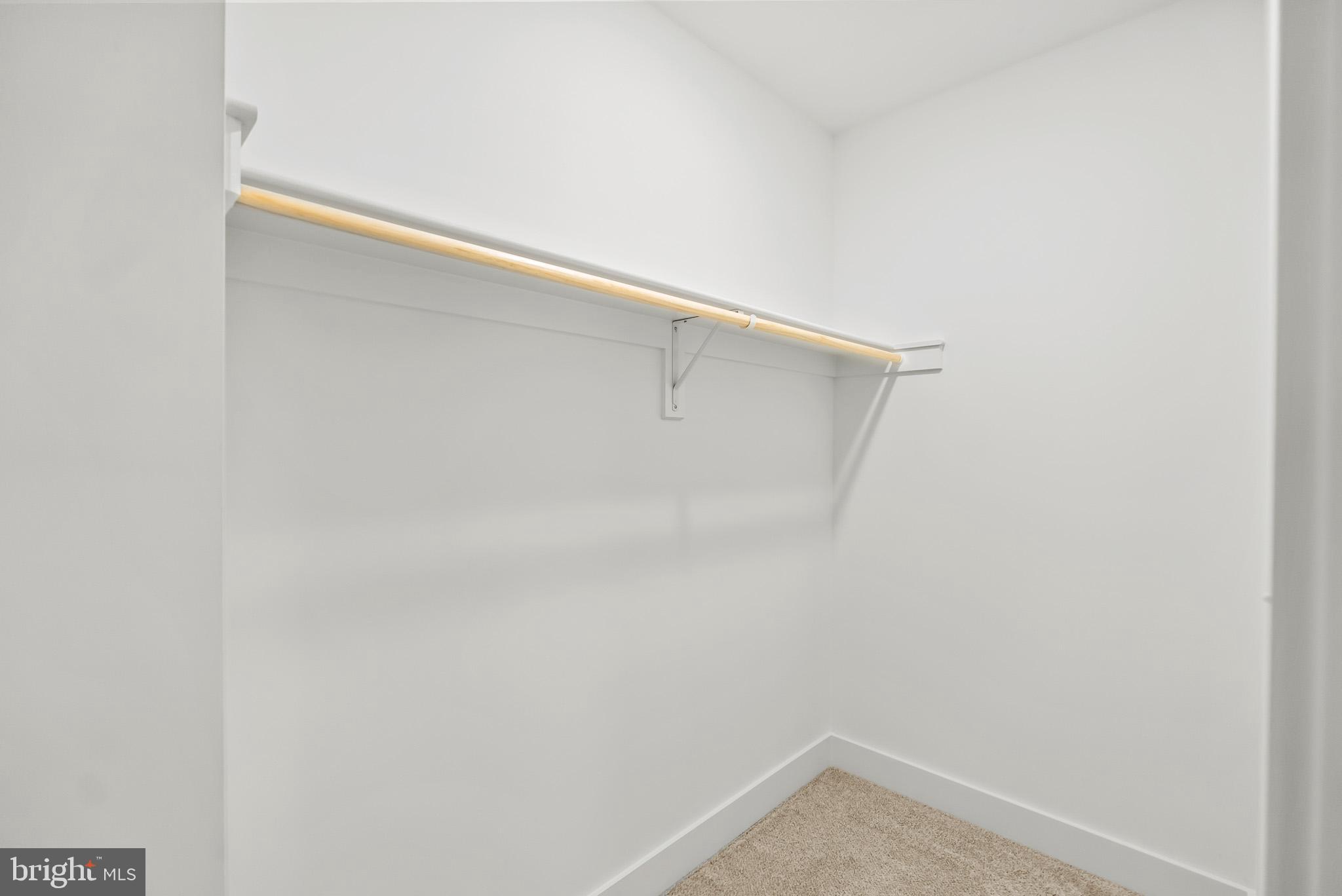 LAKE COUNTRY ESTATES - Residential