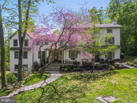 2 EARLES LANE NEWTOWN SQUARE PA 19073