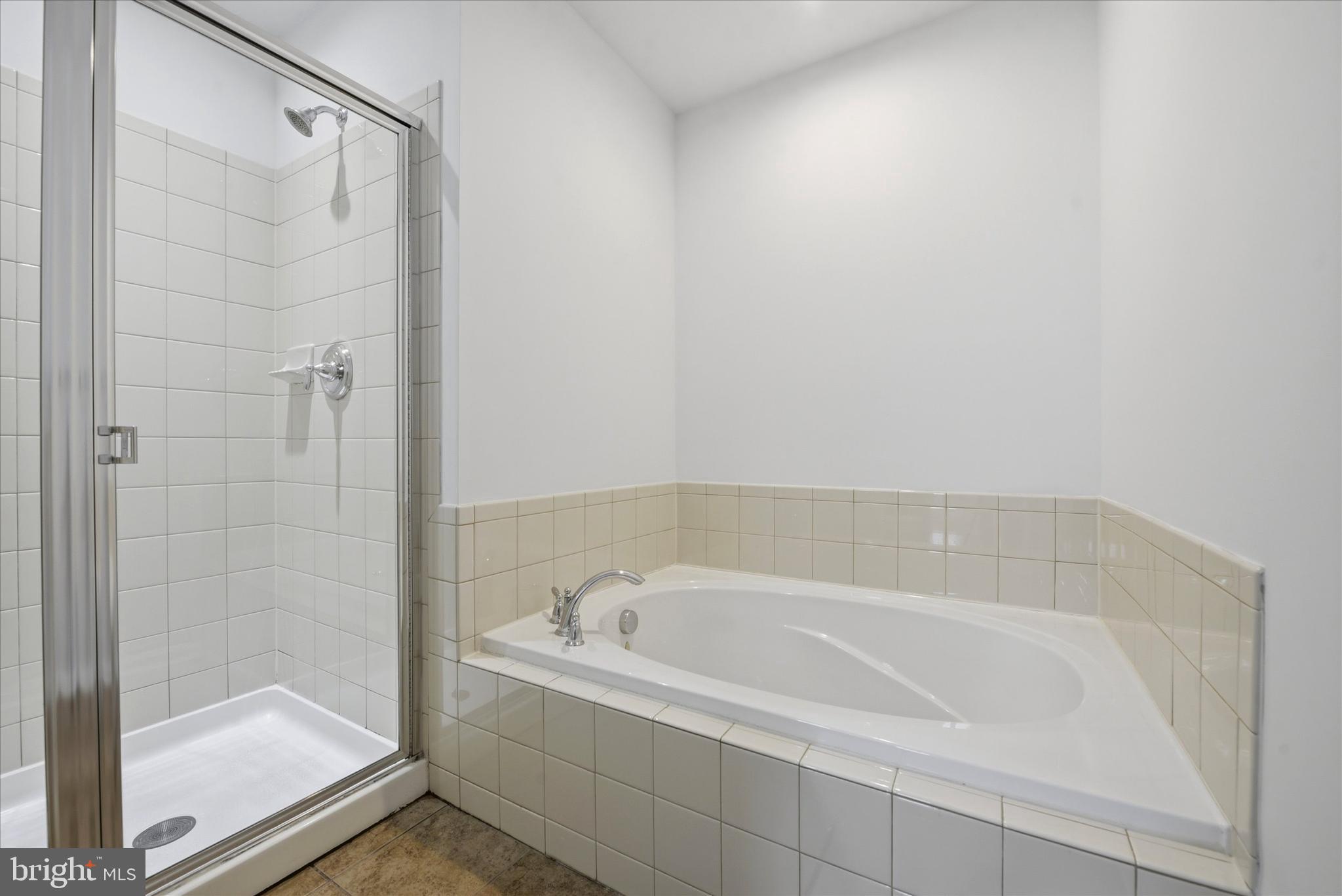 LINKS AT INNISCRONE - Residential