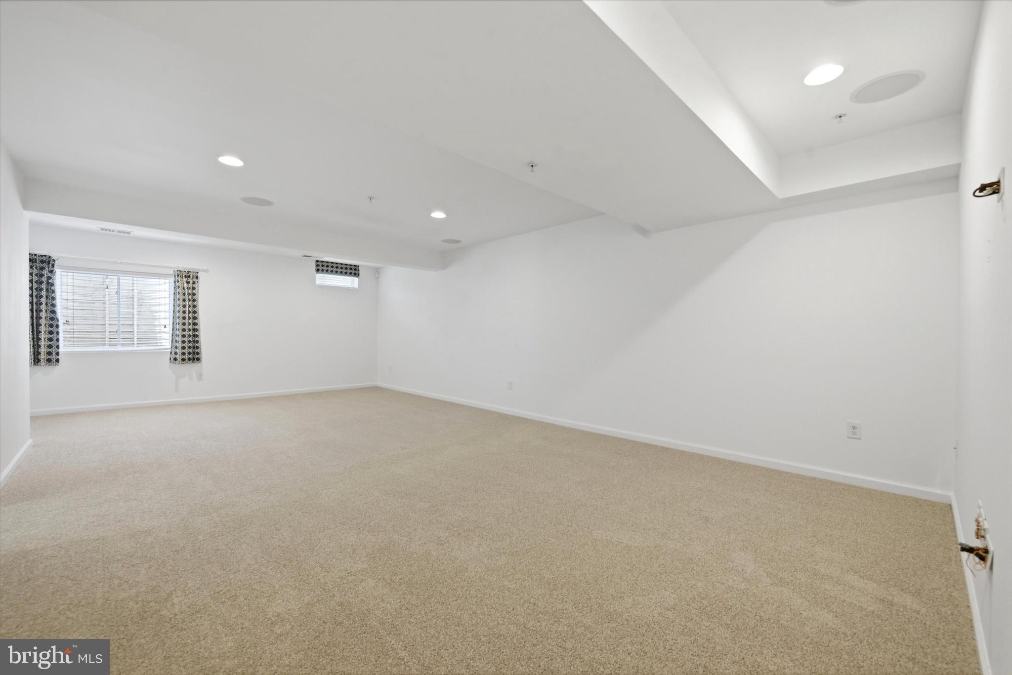 LINKS AT INNISCRONE - Residential