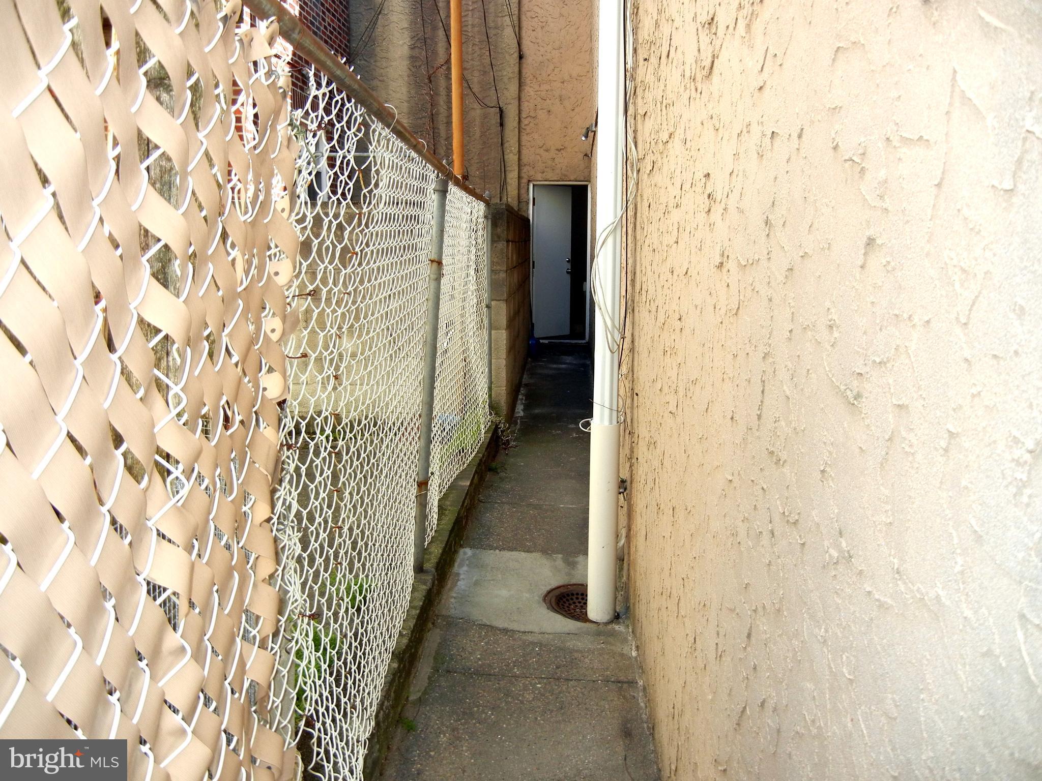 EAST PASSYUNK CROSSING - Residential Lease