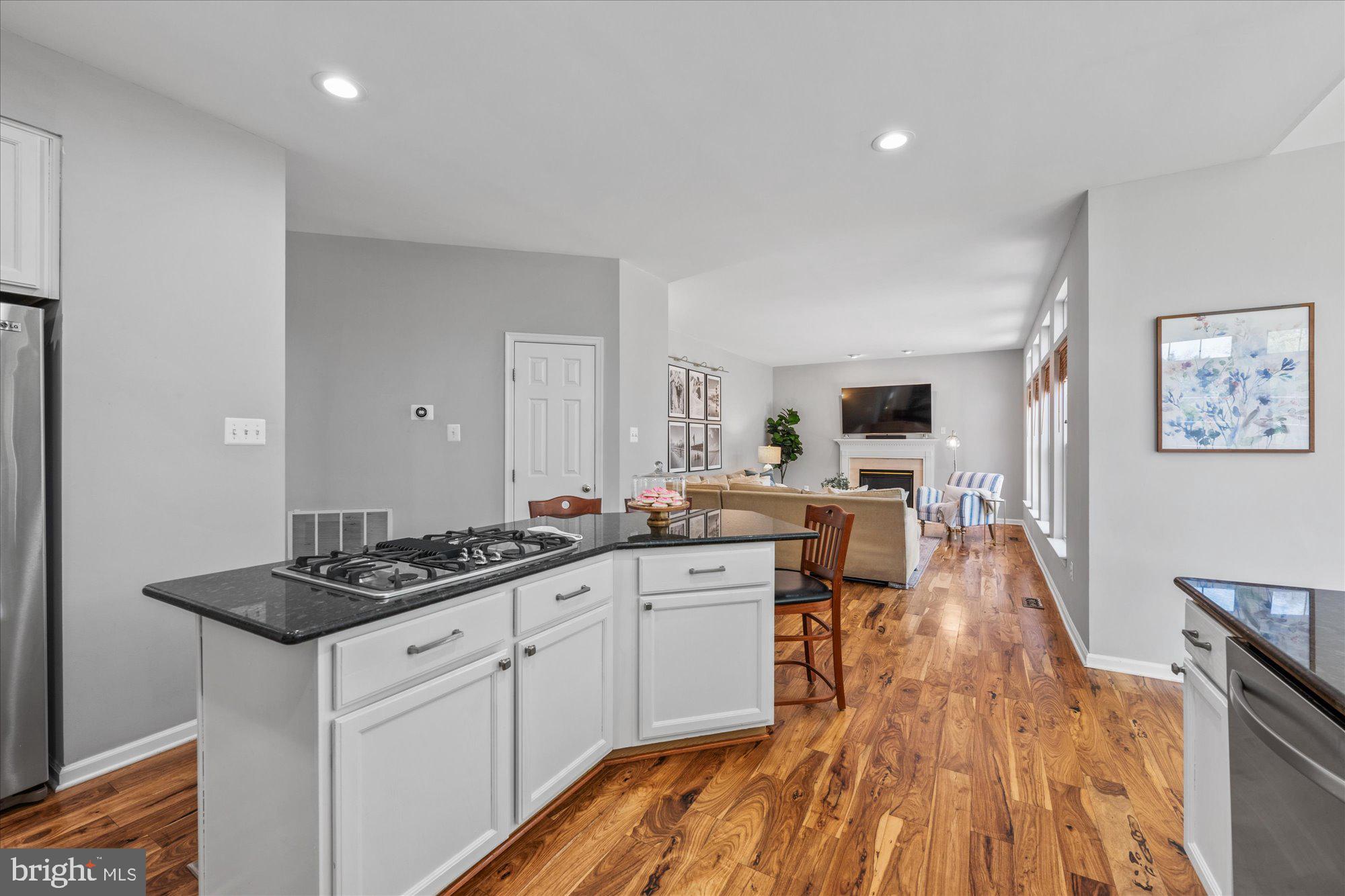 KINGS BRIDGE - Residential