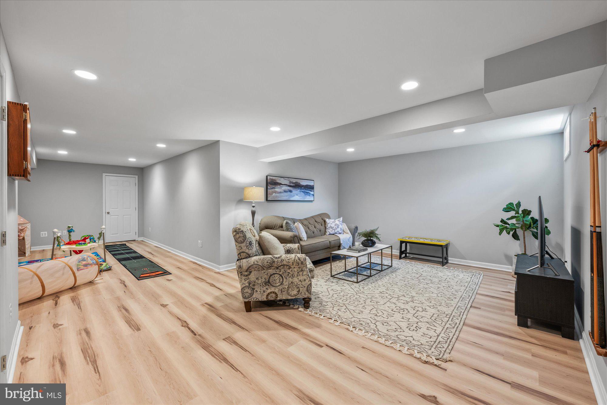 KINGS BRIDGE - Residential