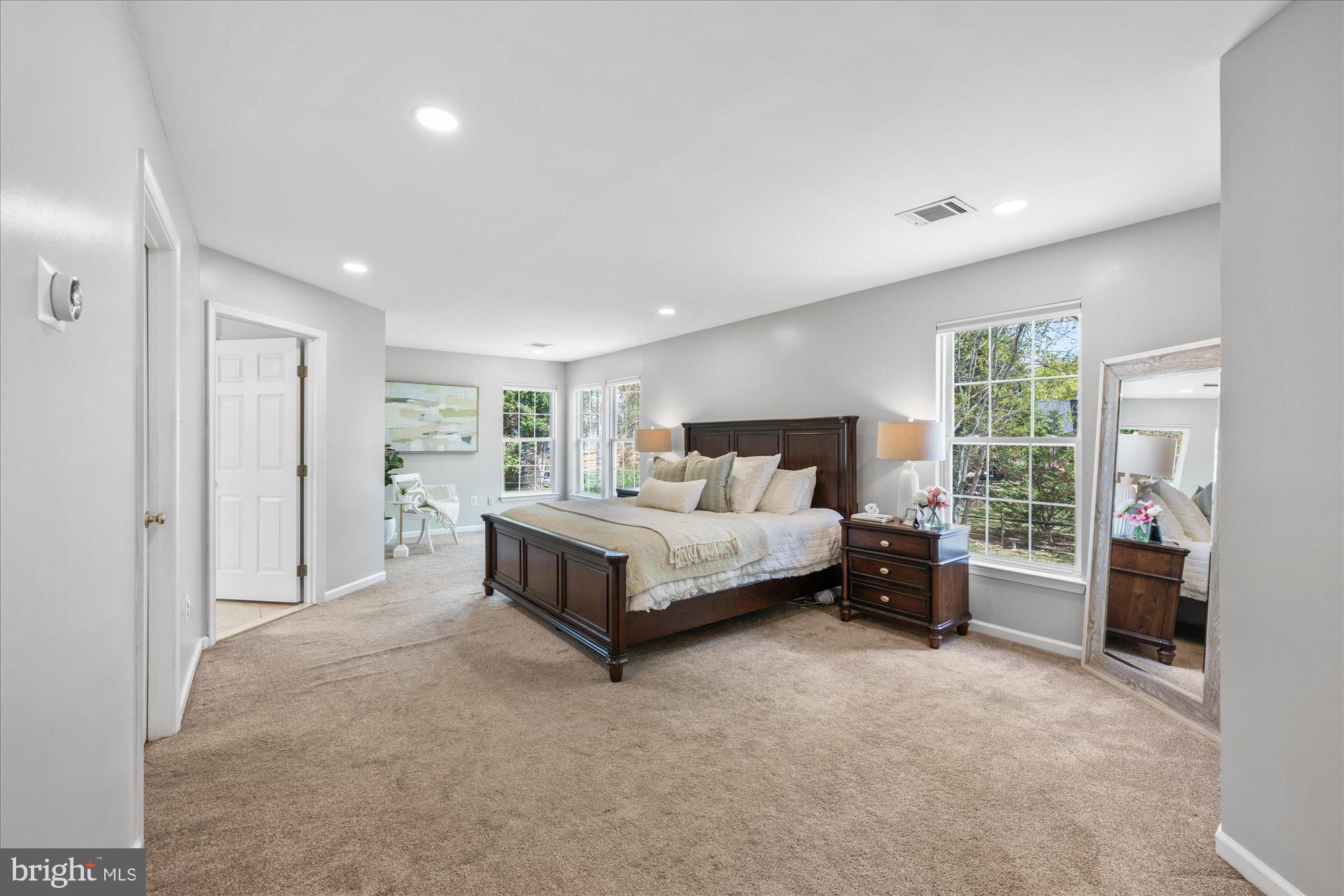 KINGS BRIDGE - Residential