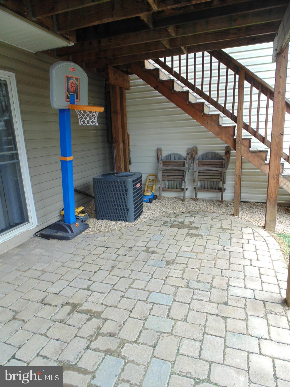 LEE'S RIDGE - Residential Lease