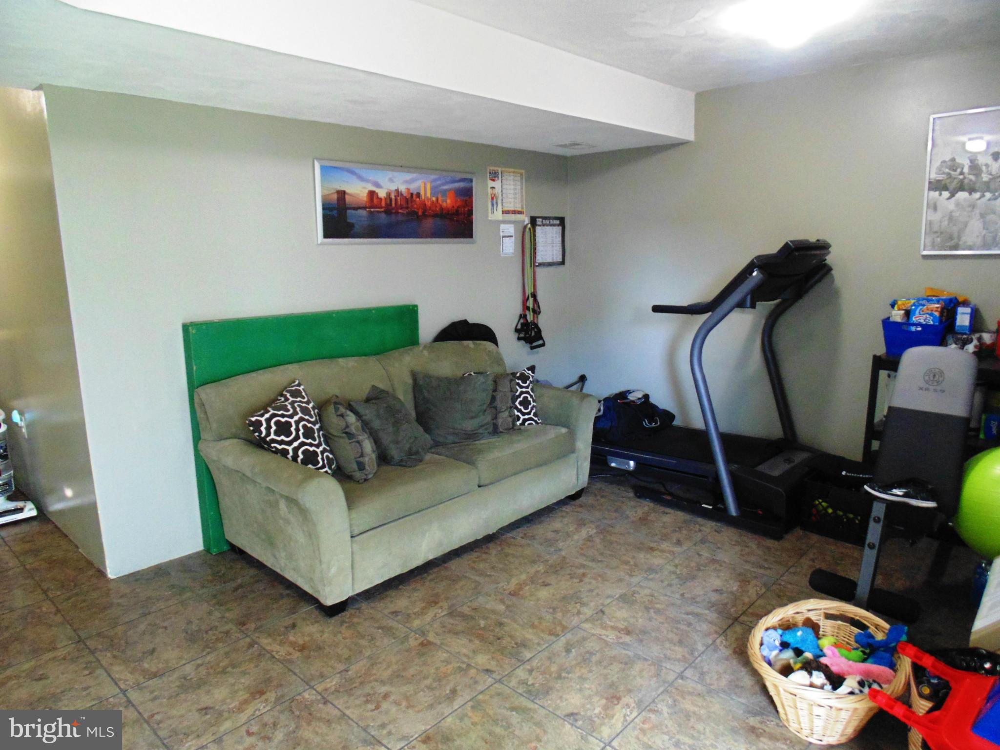 LEE'S RIDGE - Residential Lease