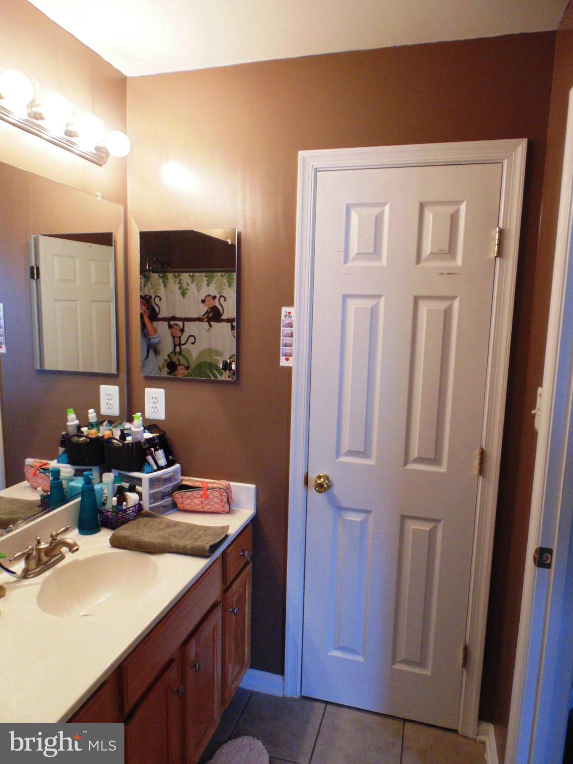 LEE'S RIDGE - Residential Lease