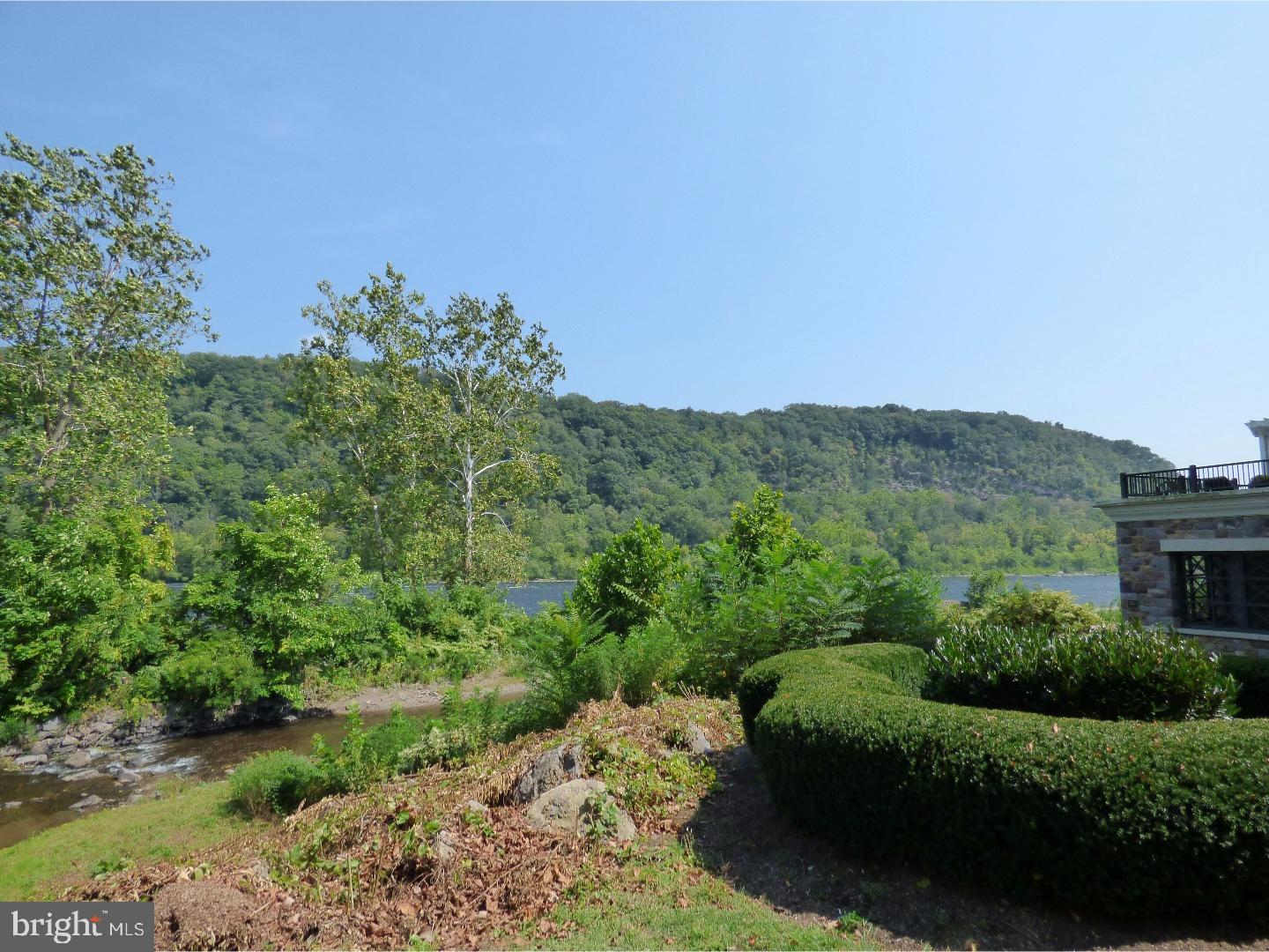 WATERVIEW PLACE - Residential