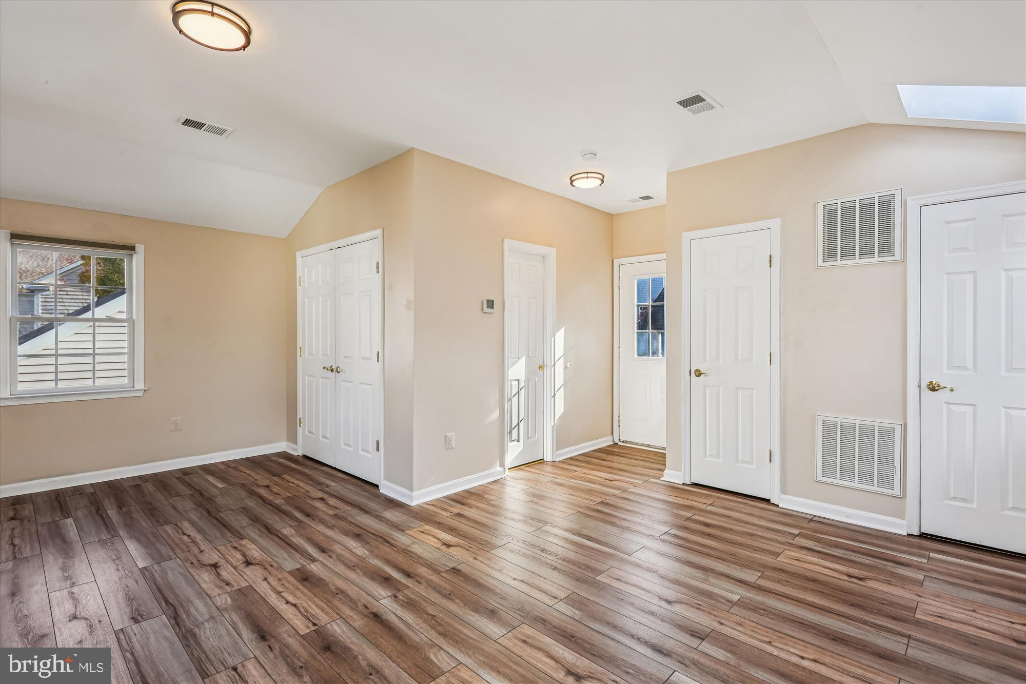 LAKELANDS - Residential