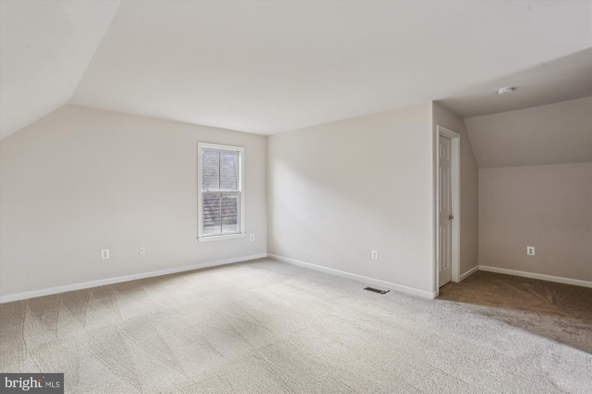 LAKELANDS - Residential