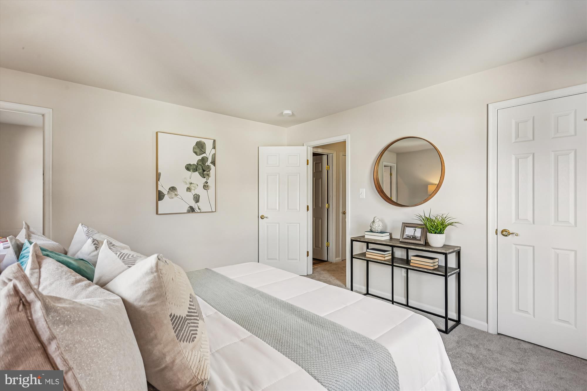 LAKELANDS - Residential