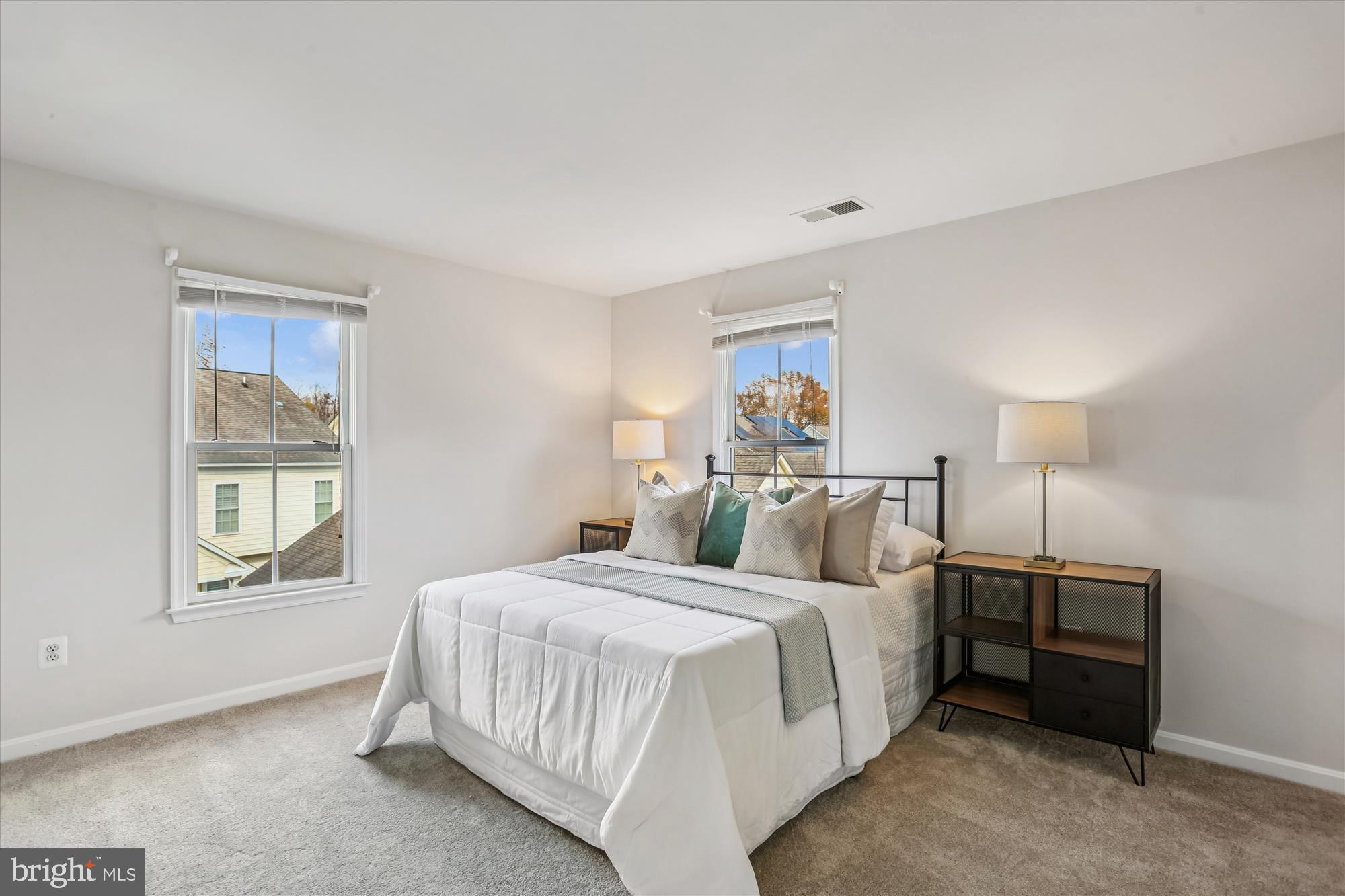 LAKELANDS - Residential