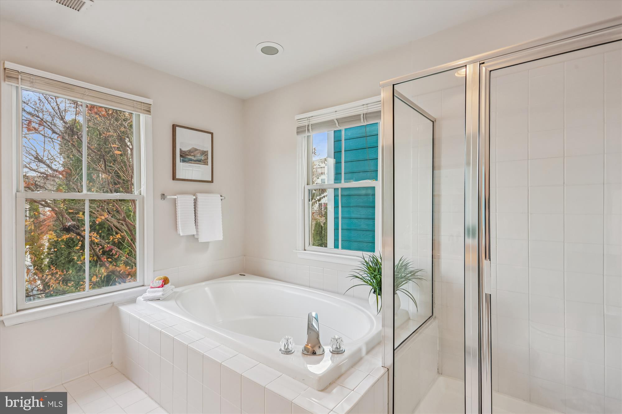 LAKELANDS - Residential