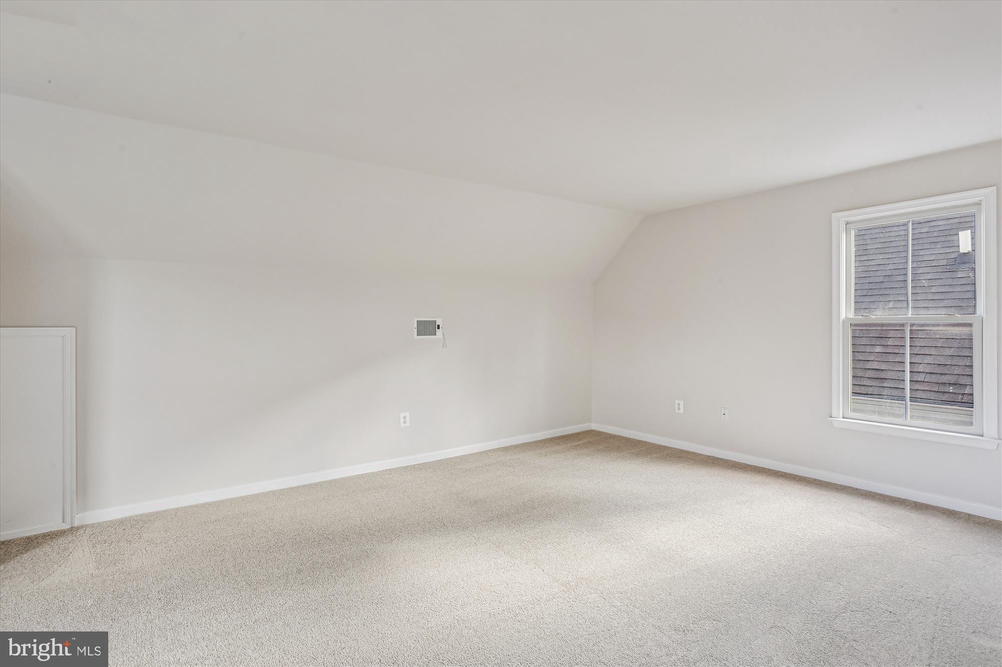 LAKELANDS - Residential