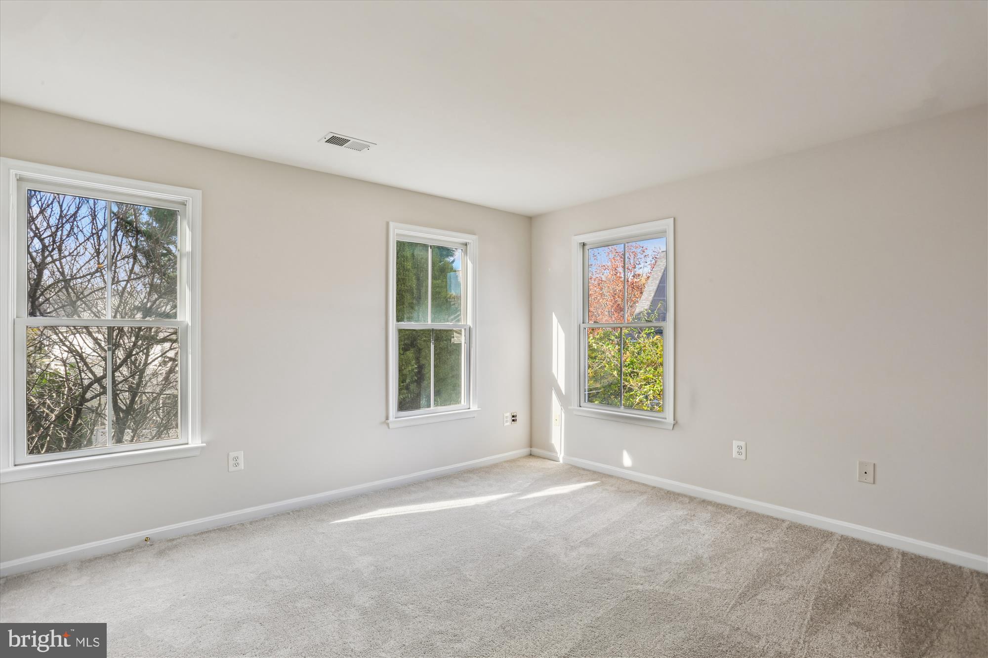 LAKELANDS - Residential