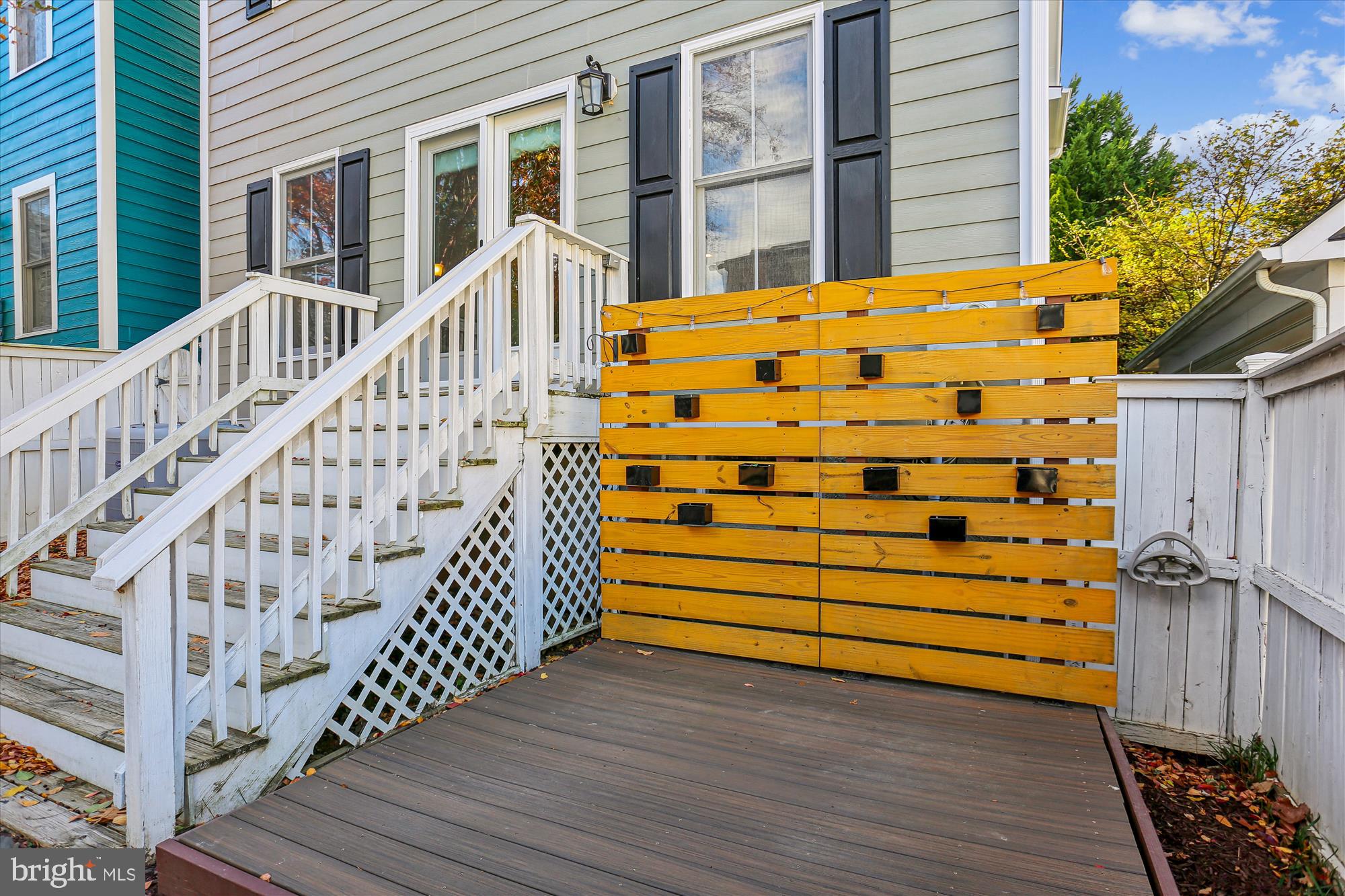 LAKELANDS - Residential