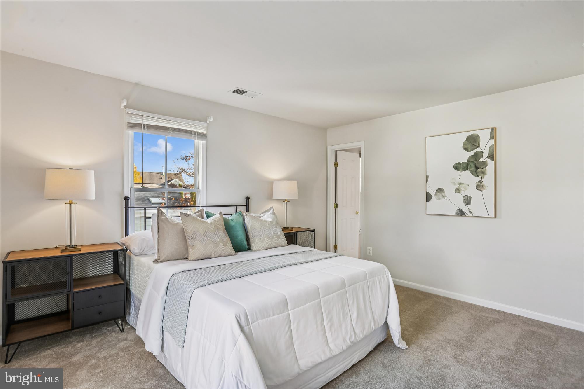 LAKELANDS - Residential