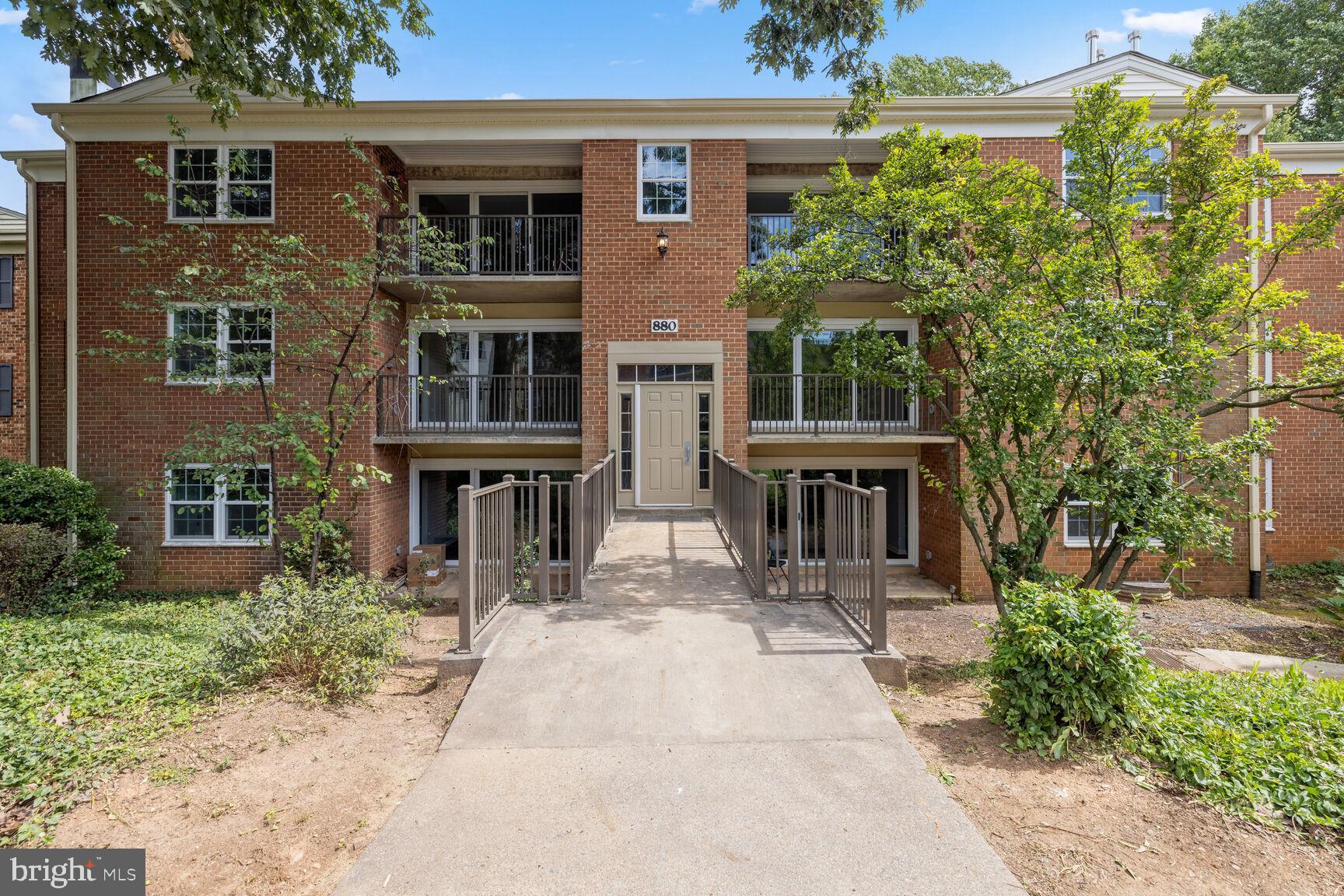 PLYMOUTH GARDENS - Residential