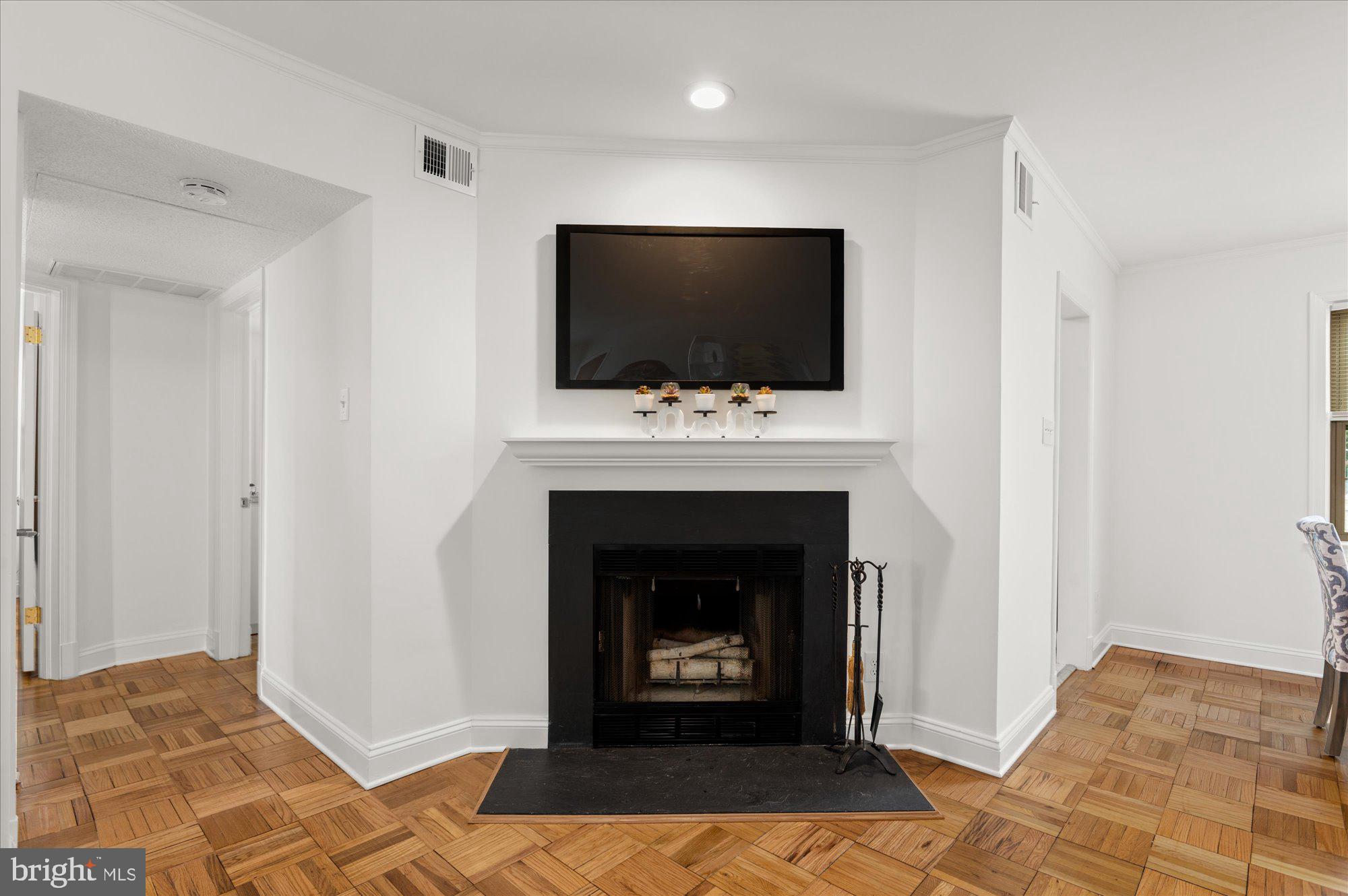 CAMBRIDGE COURTS - Residential