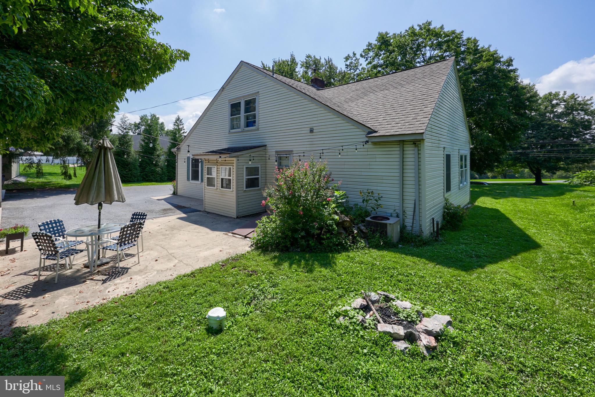 809 FURNACE HILLS PIKE