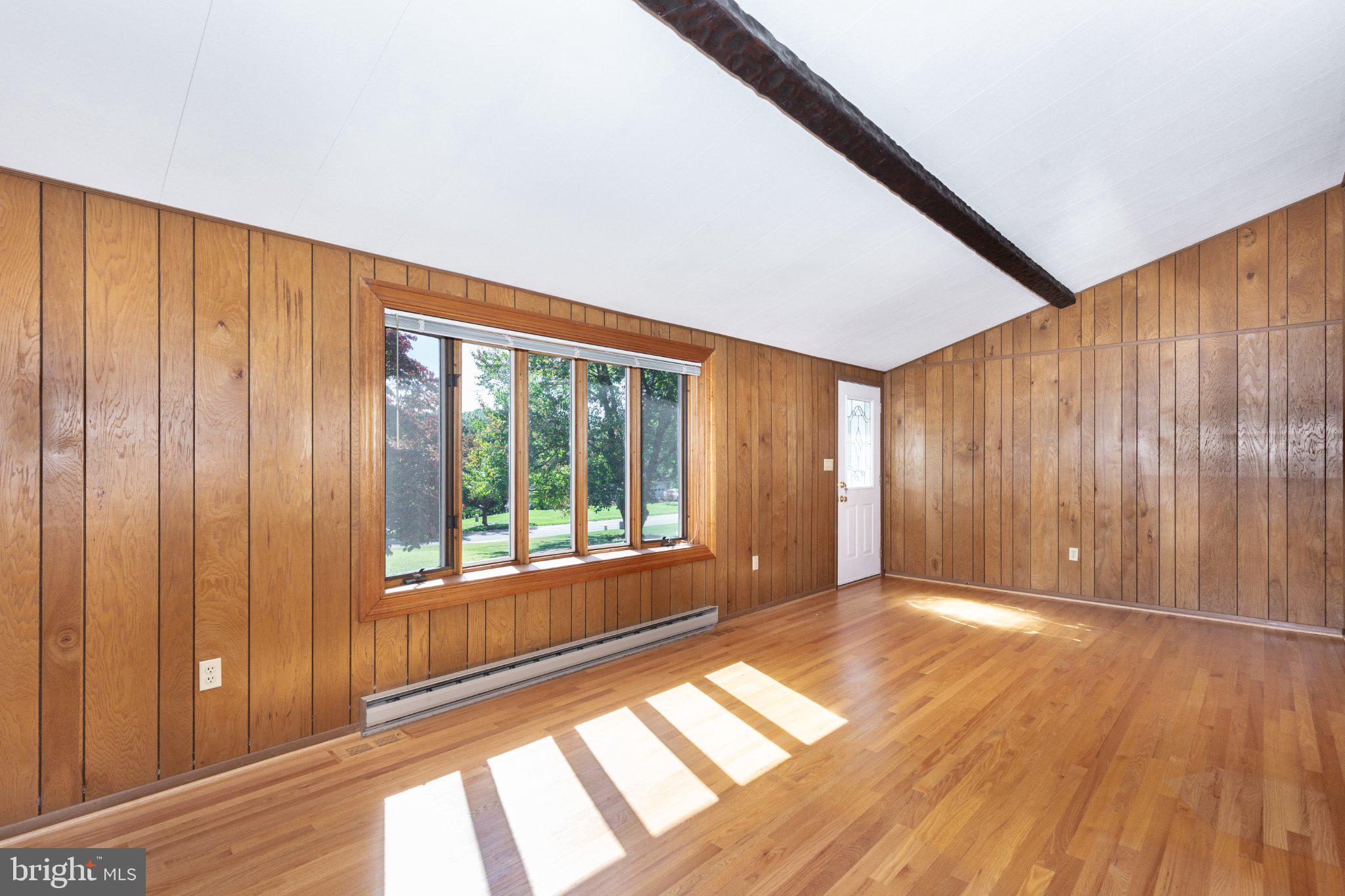 606 VANESSA COURT COURT