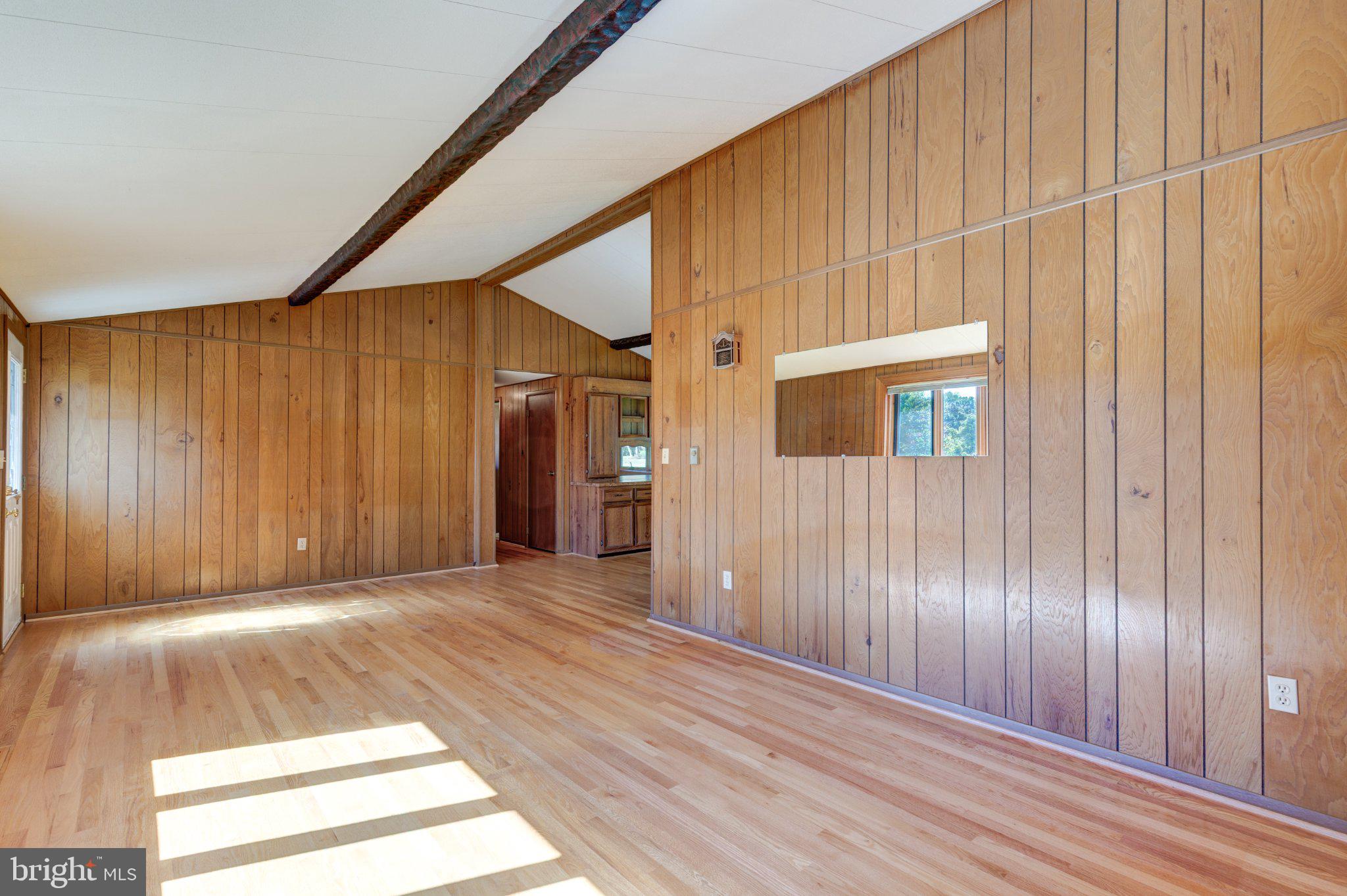 606 VANESSA COURT COURT