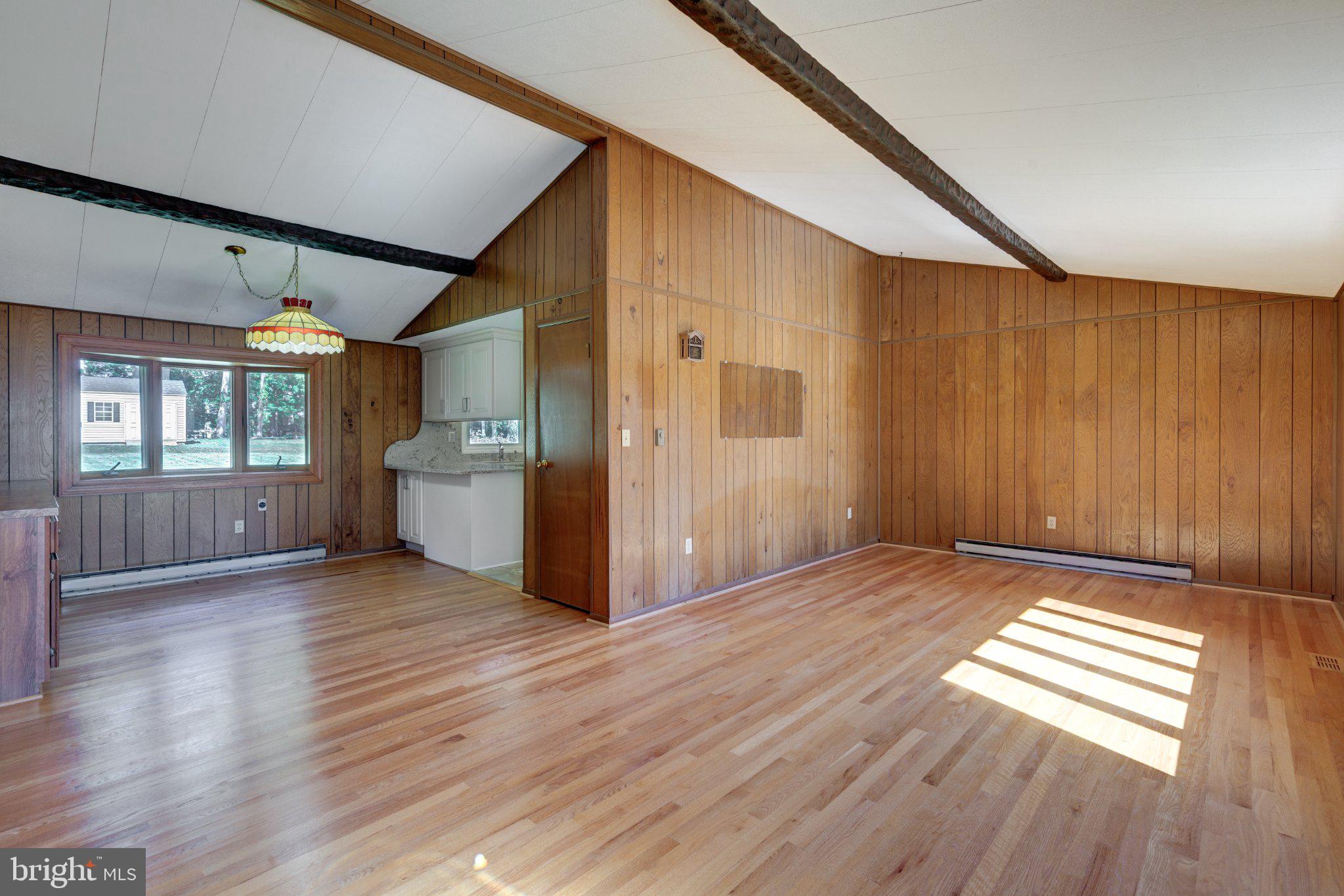 606 VANESSA COURT COURT