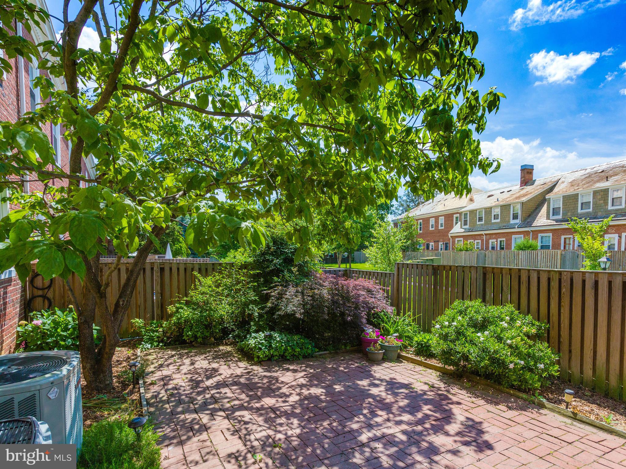FAIRLINGTON COMMONS - Residential