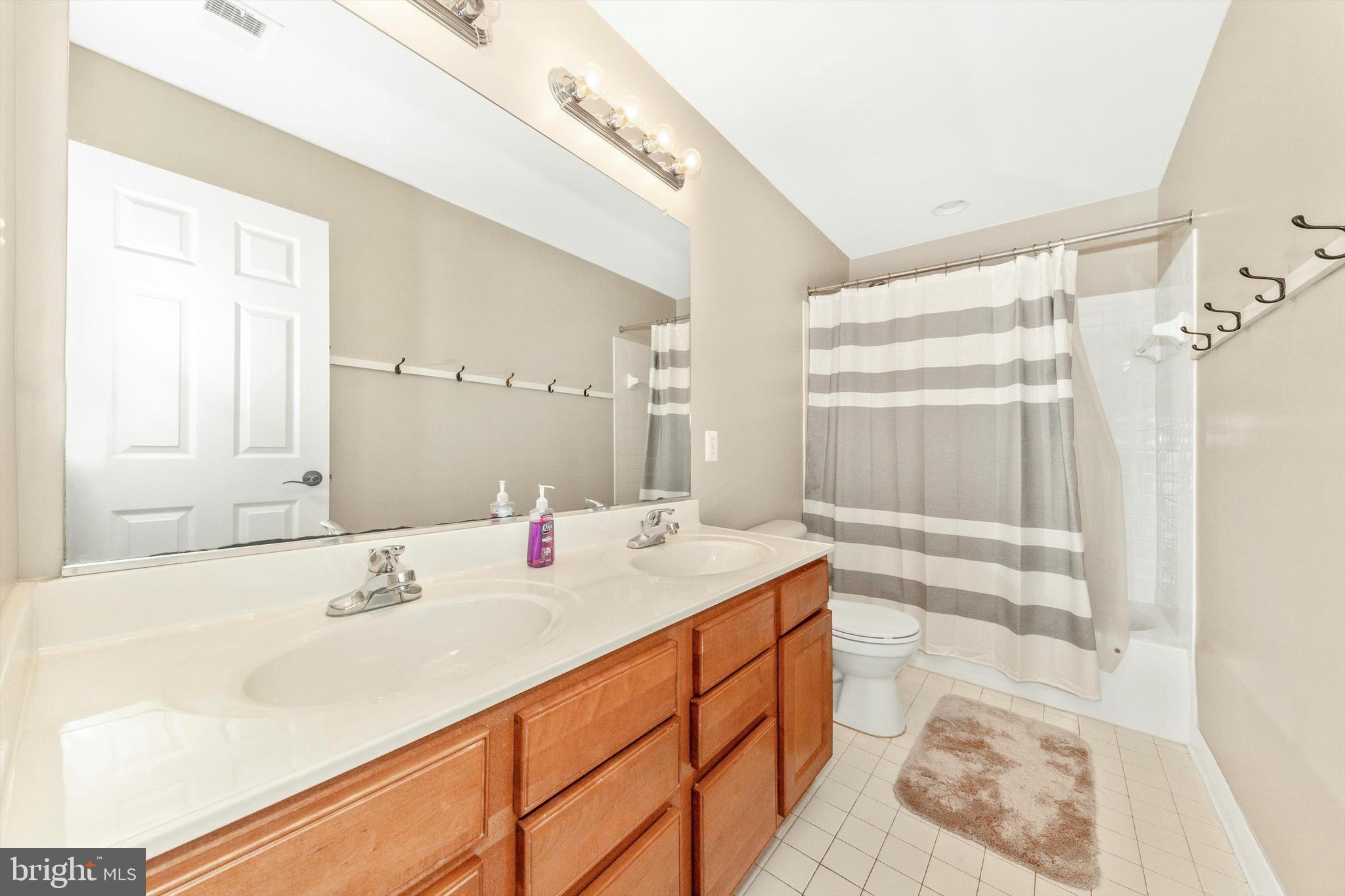 DEMORY FARM - Residential