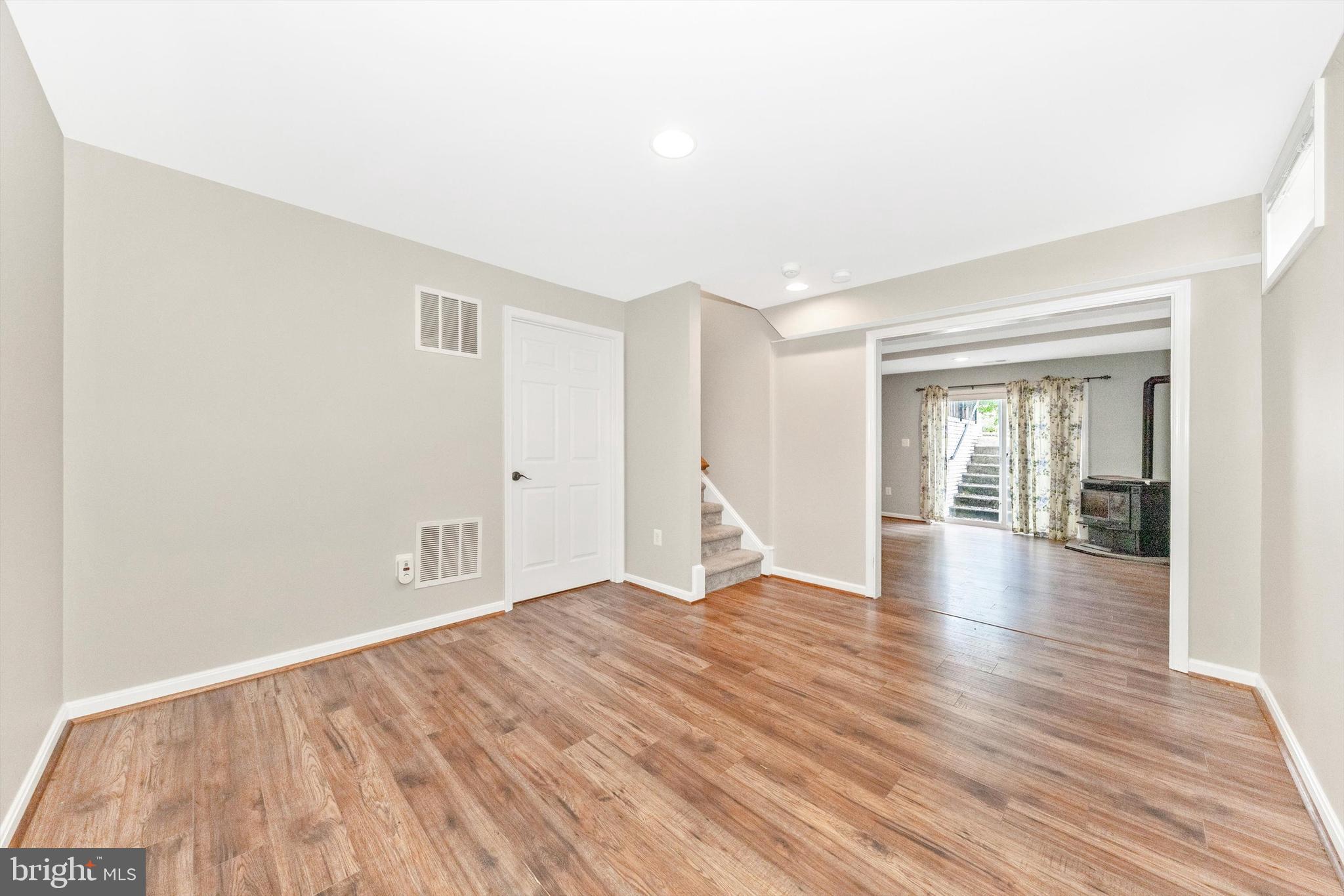 DEMORY FARM - Residential