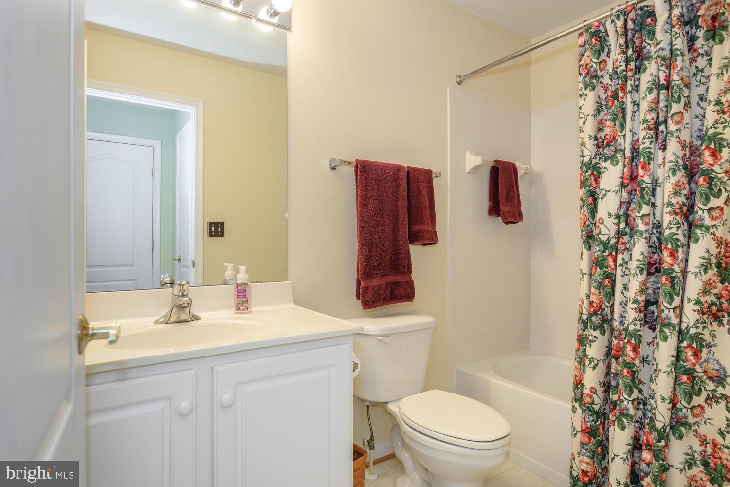 EASTON CLUB EAST - Residential