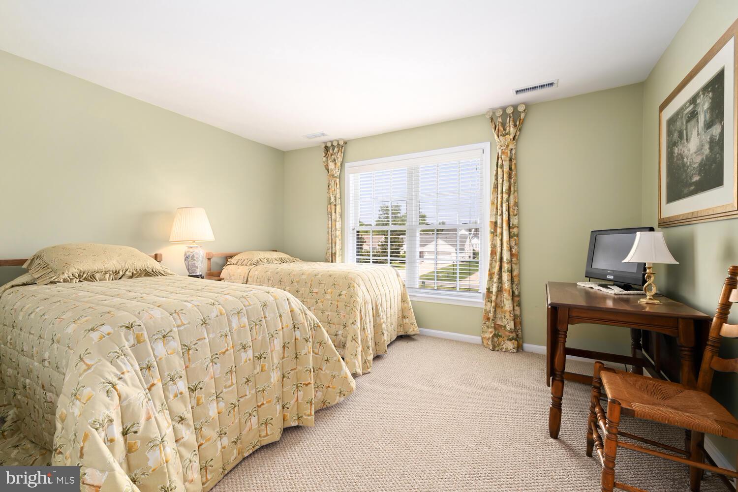 EASTON CLUB EAST - Residential