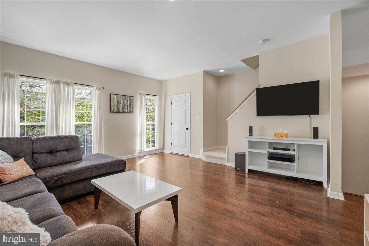 DOMINION STATION - Residential