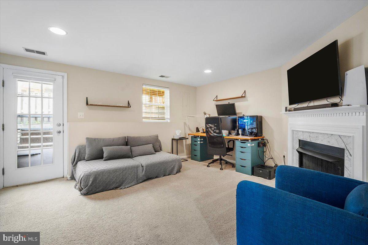 DOMINION STATION - Residential