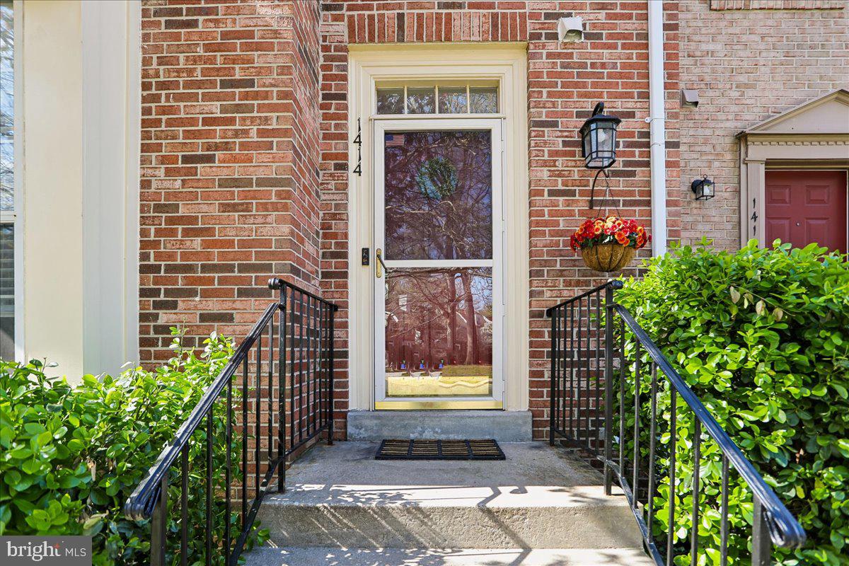 1414 WAKE FOREST DRIVE