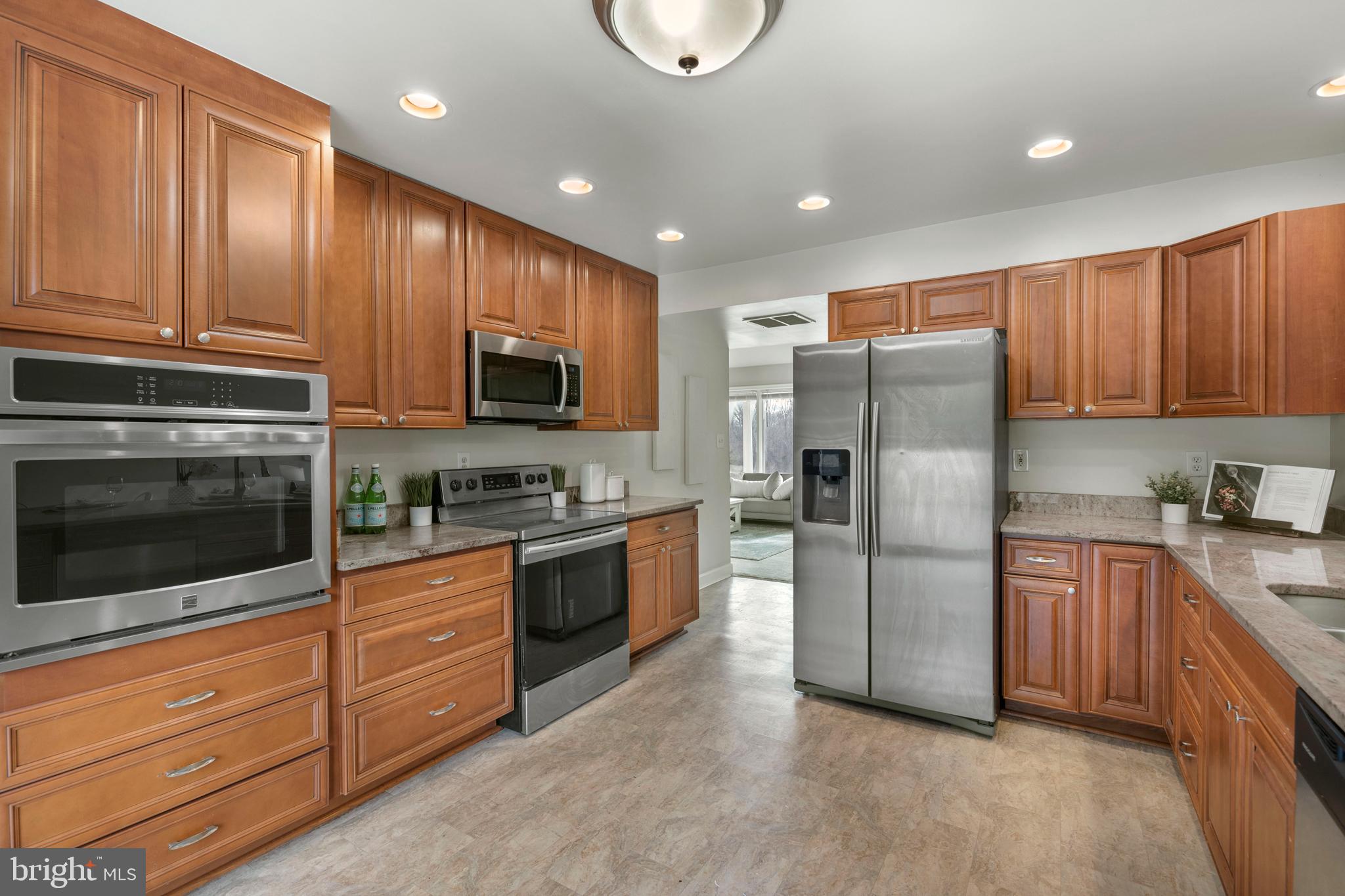 BALLARDS HOLLY ESTATES - Residential