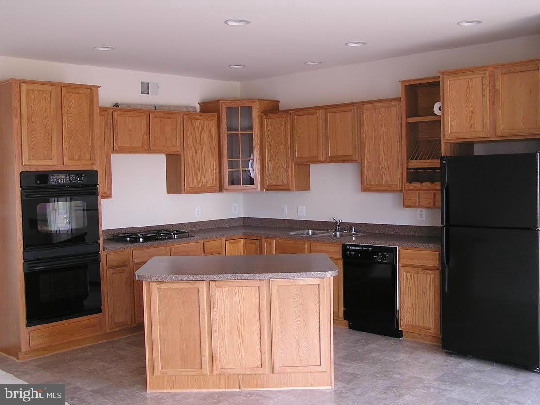 ASHBROOK VILLAGE - Residential Lease