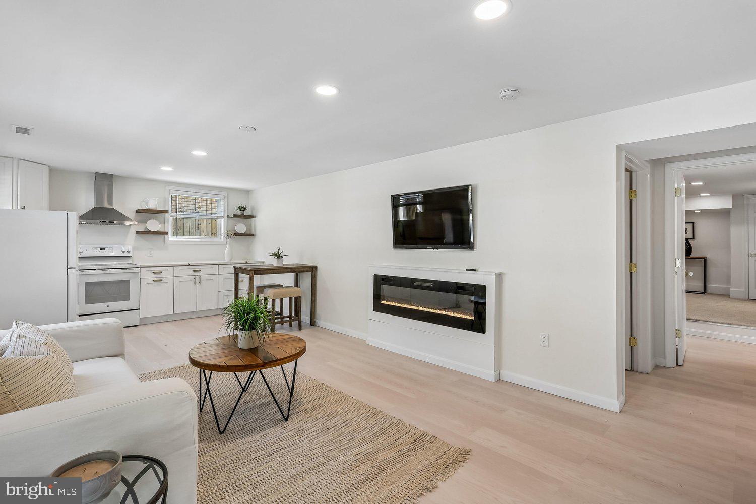 GEORGETOWN VILLAGE - Residential