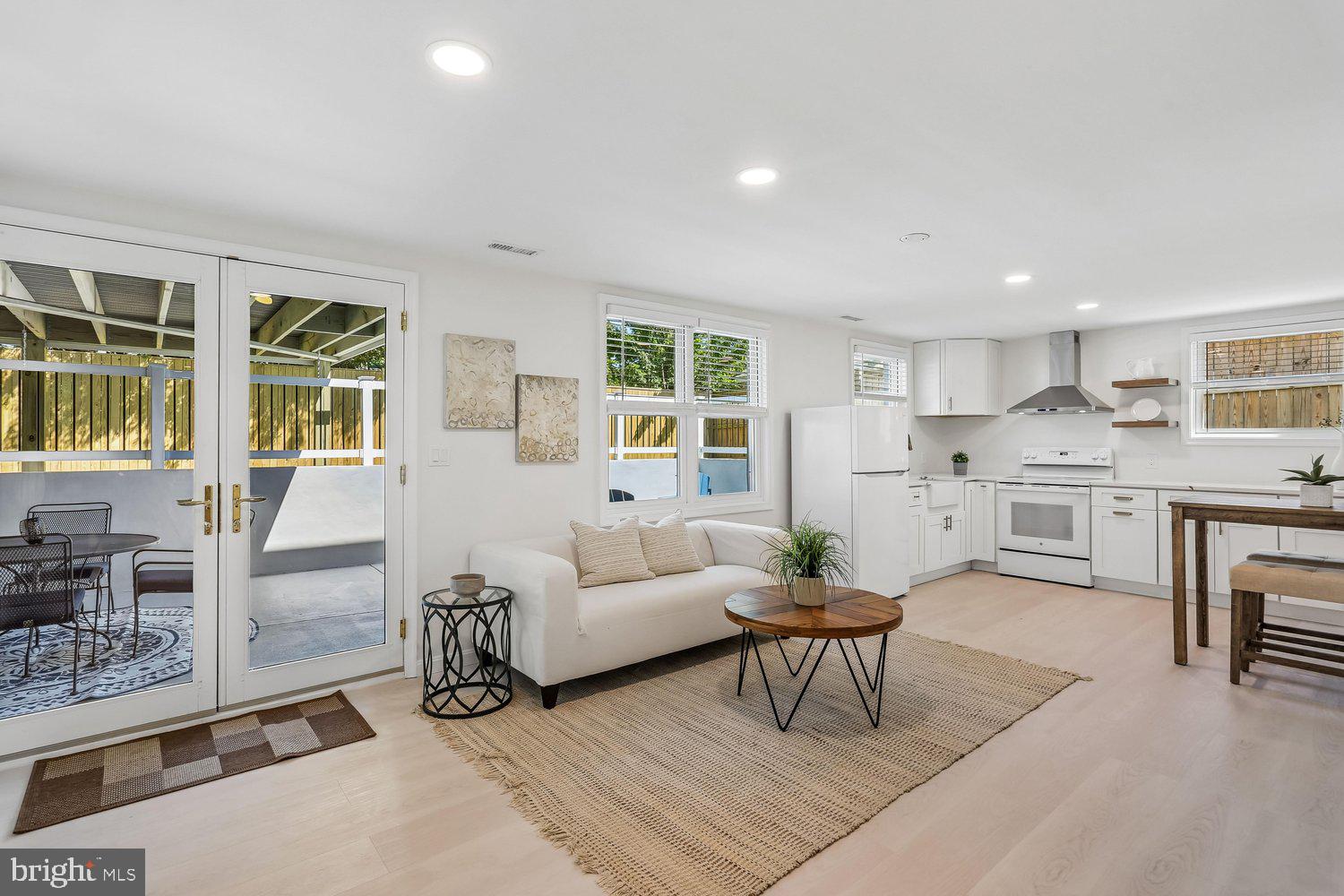 GEORGETOWN VILLAGE - Residential
