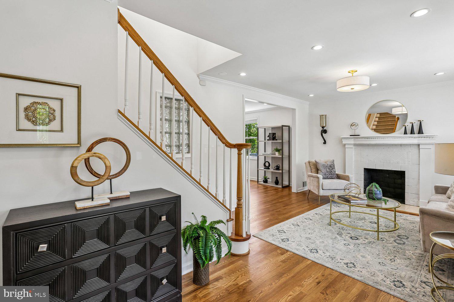 GEORGETOWN VILLAGE - Residential