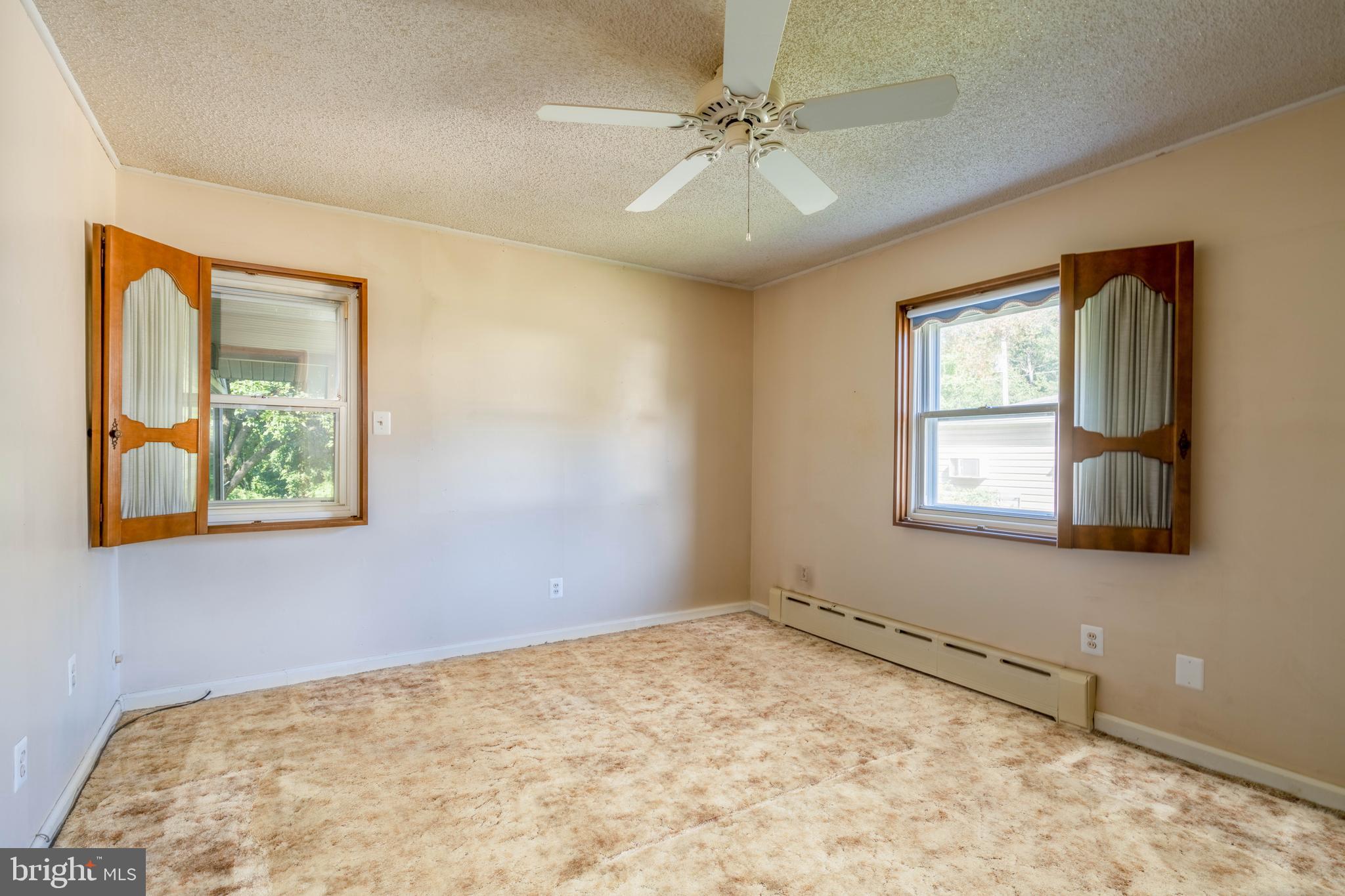 ACADEMY GARDENS - Residential