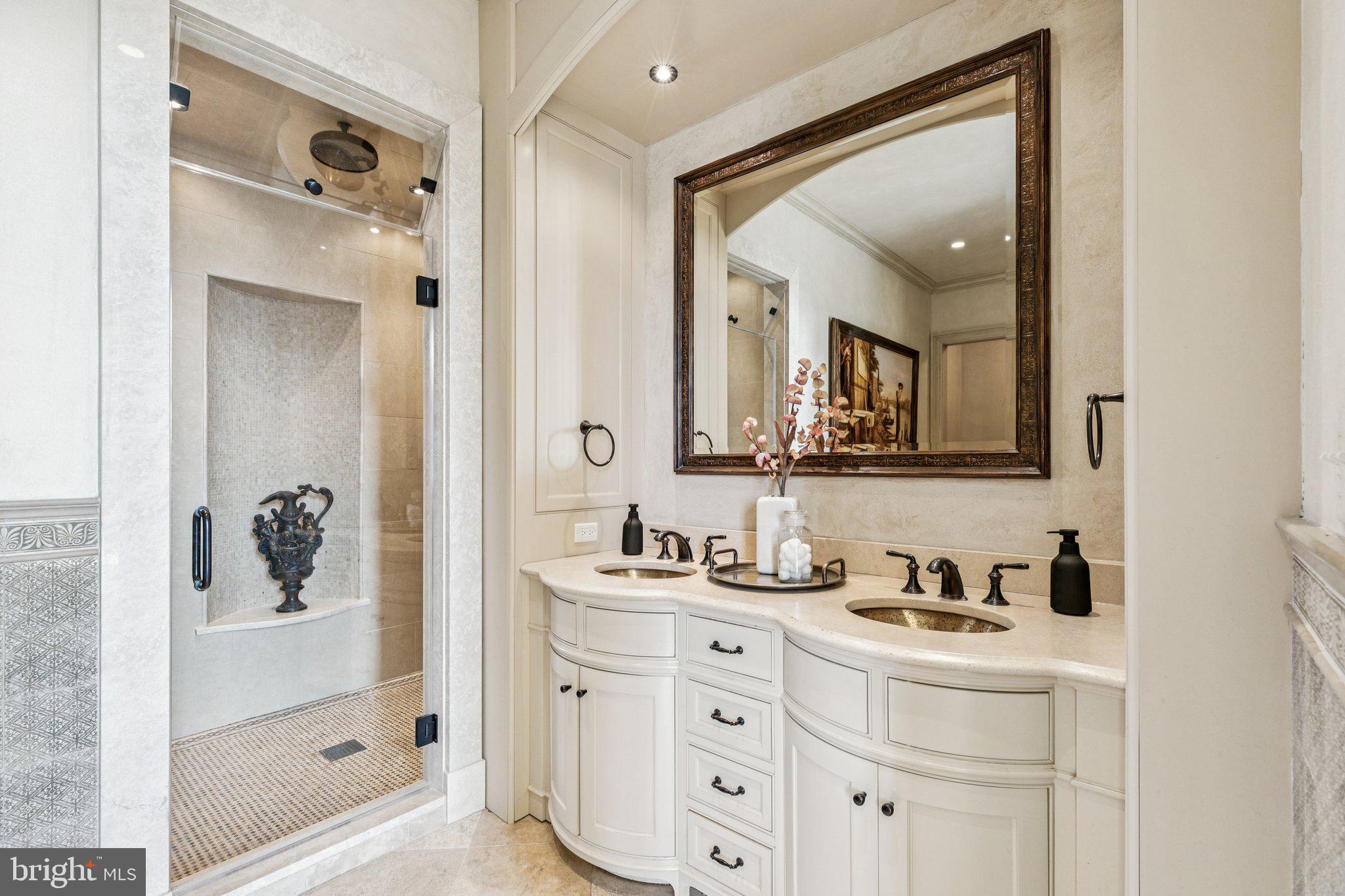 OLD CITY - Residential