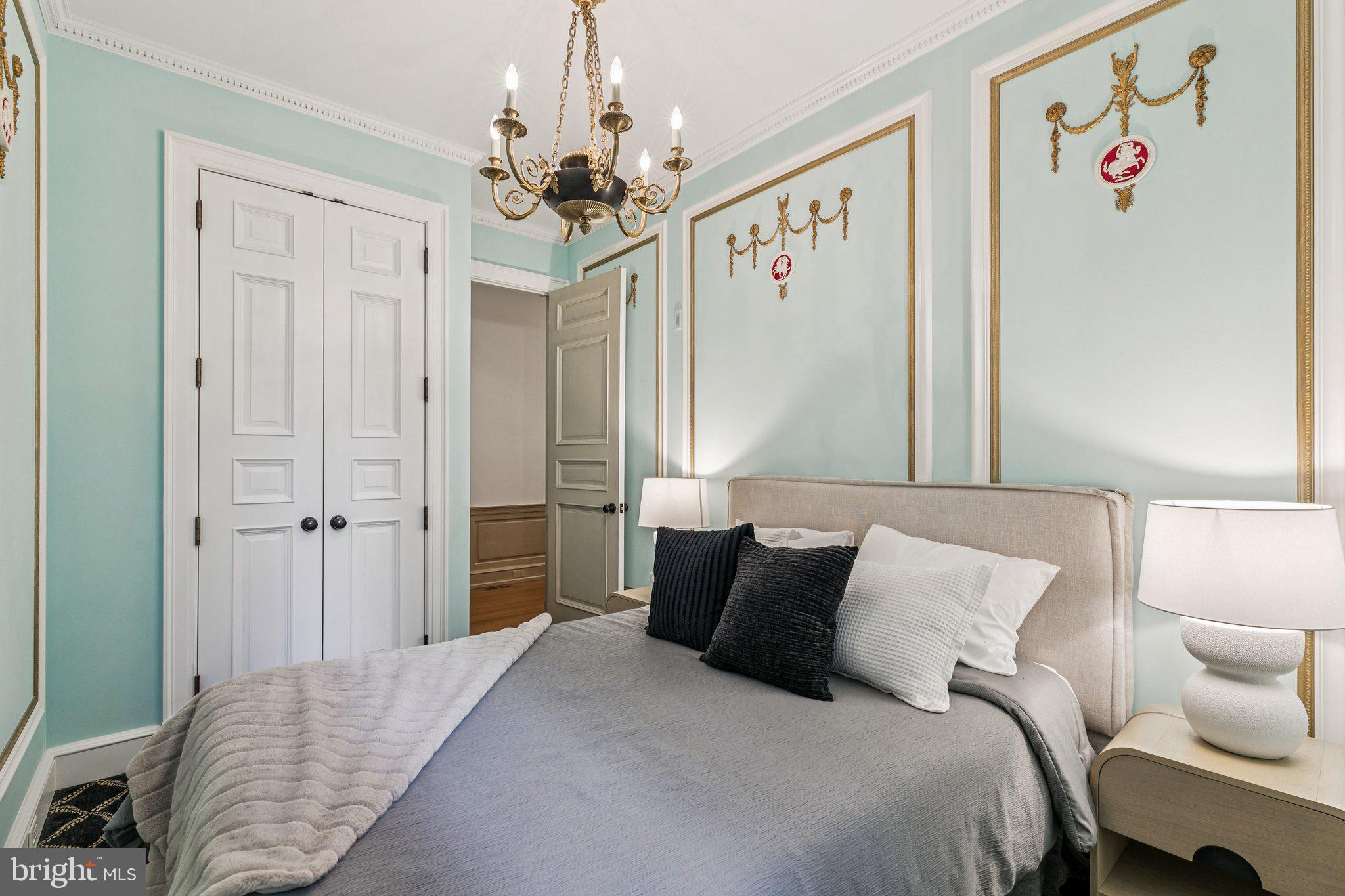 OLD CITY - Residential