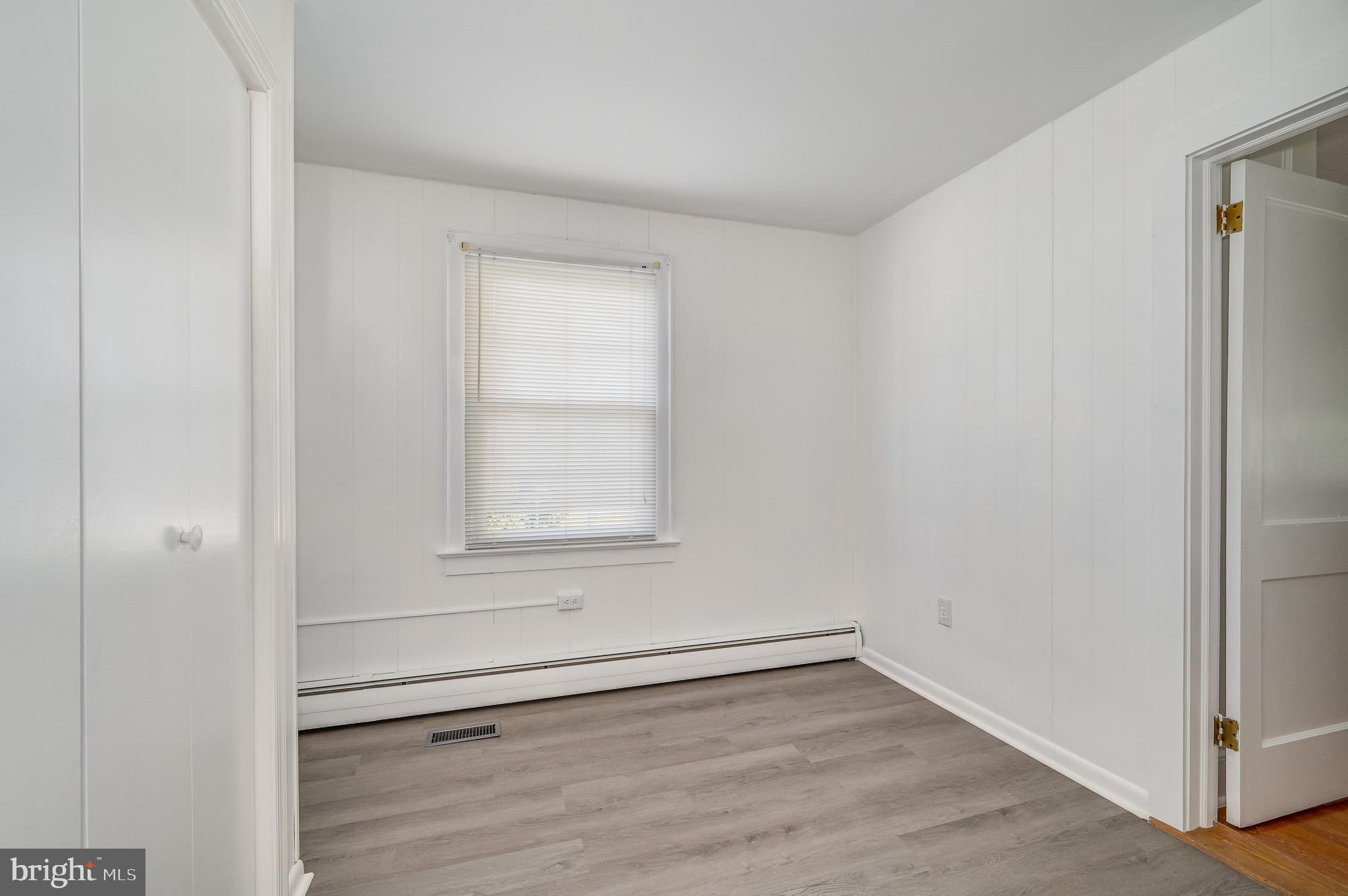 CHARLES TOWN - Residential